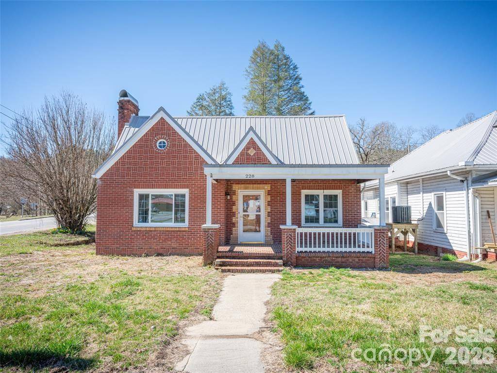 228 Main ST, Rosman, NC 28772