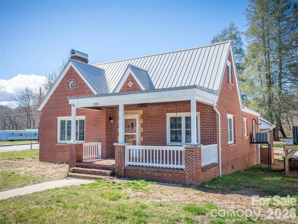 228 Main ST, Rosman, NC 28772