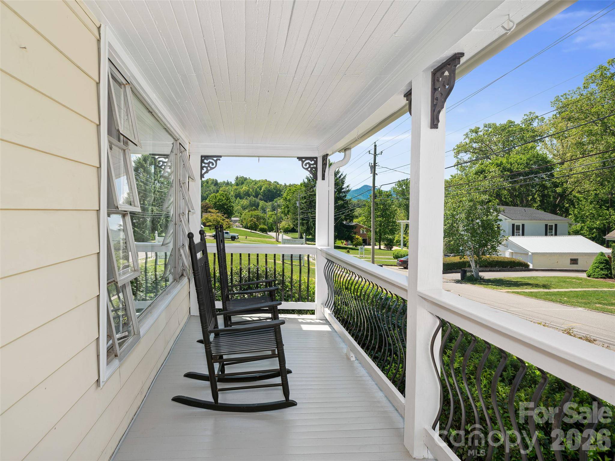118 Robertson ST, Burnsville, NC 28714