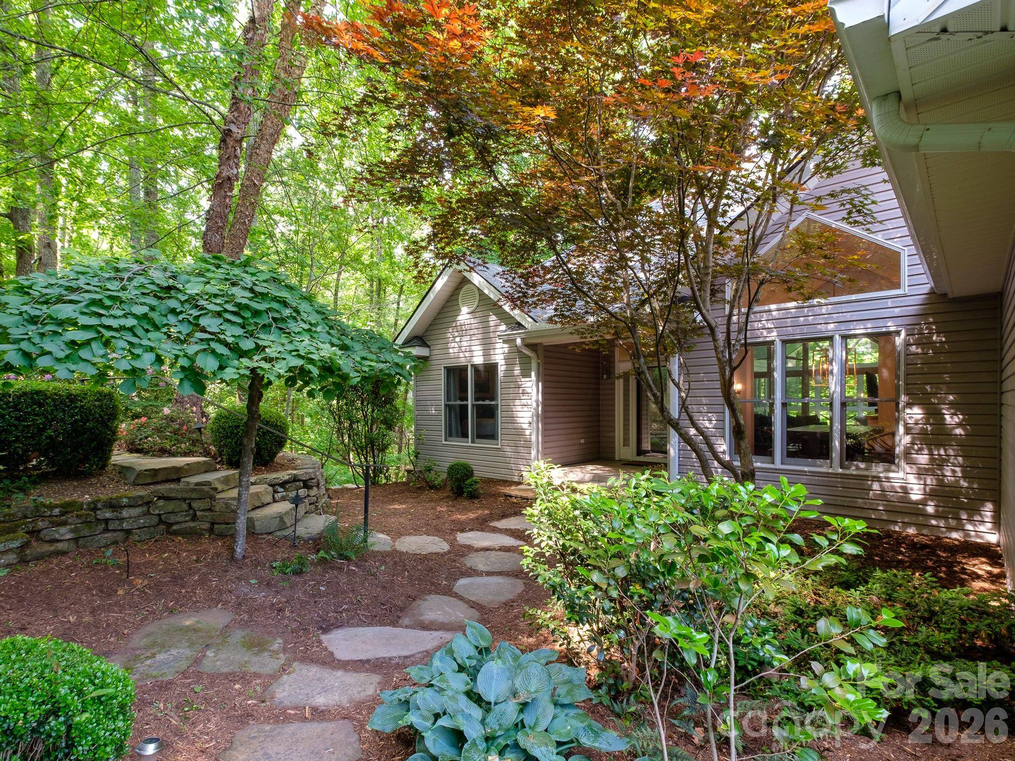 30 Cherokee TRL, Fletcher, NC 28732