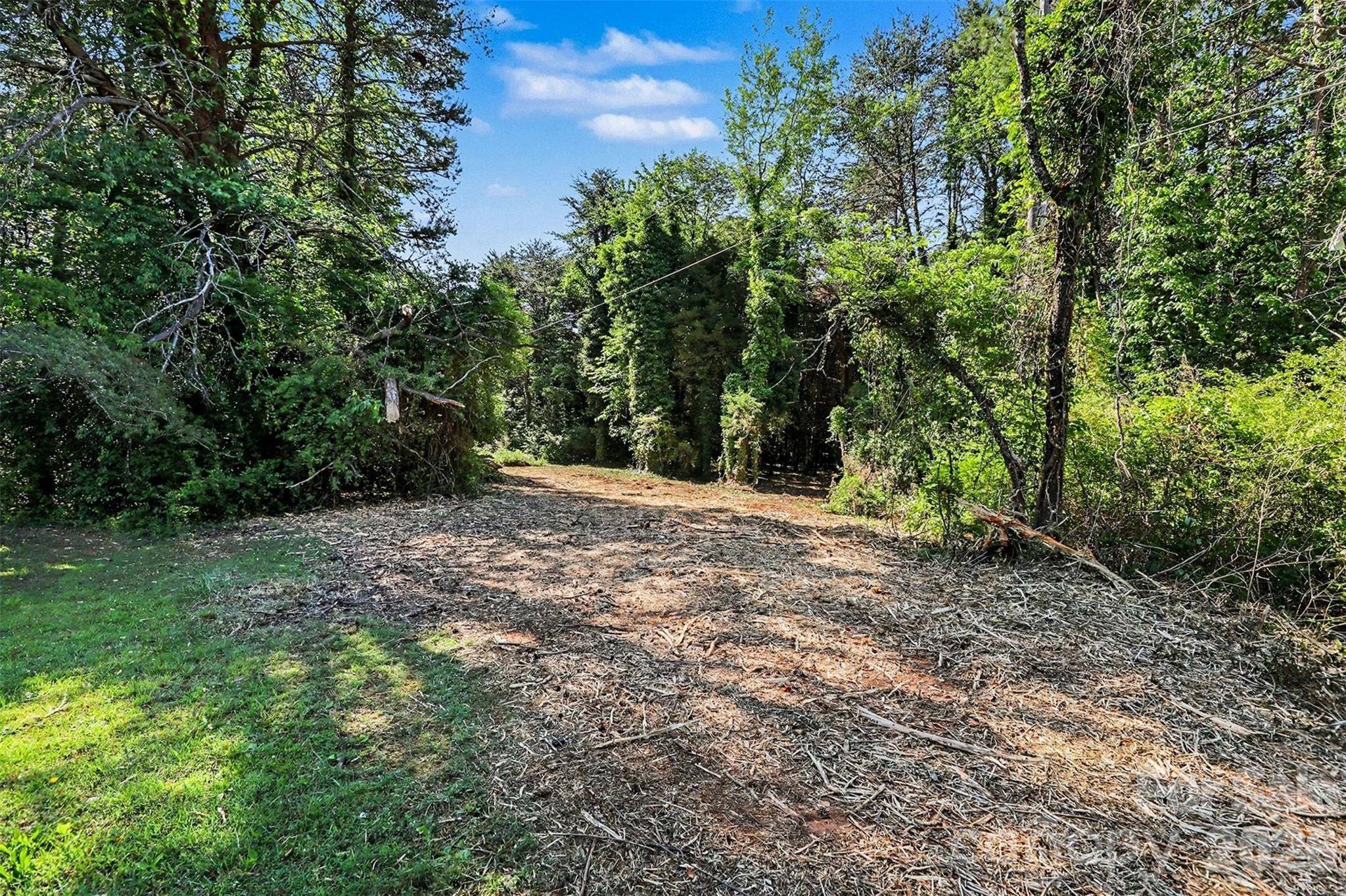 138 Continental DR, Mooresville, NC 28117