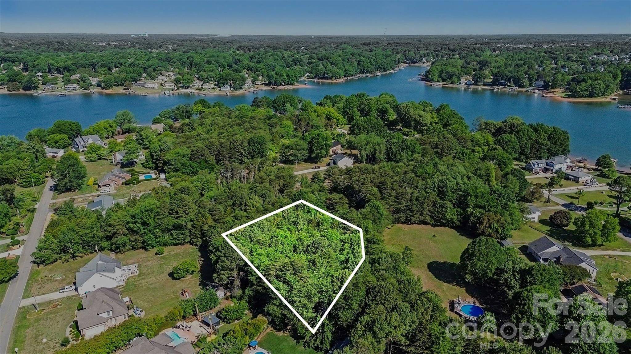 138 Continental DR, Mooresville, NC 28117