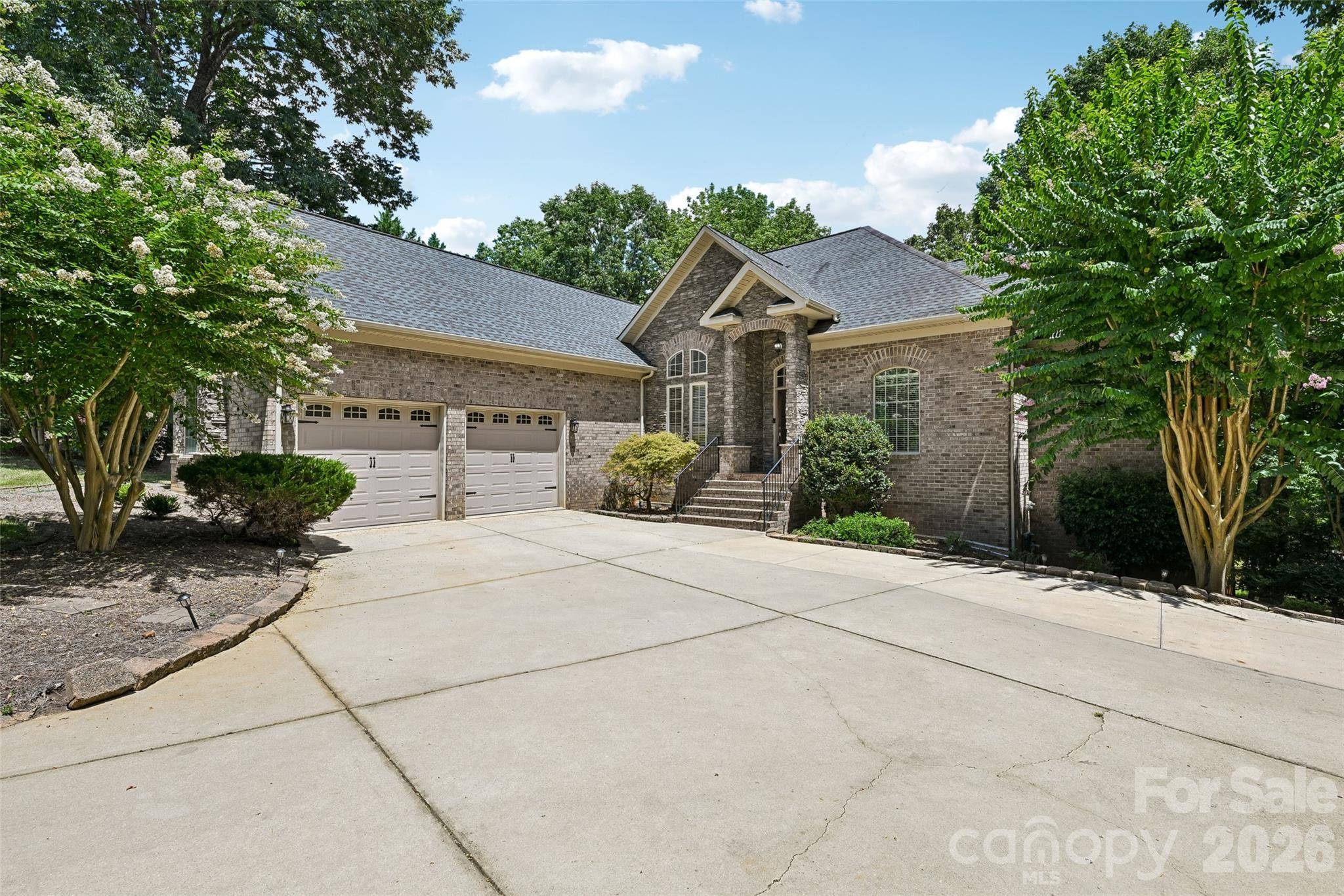 304 Catawba Crest LN, Clover, SC 29710