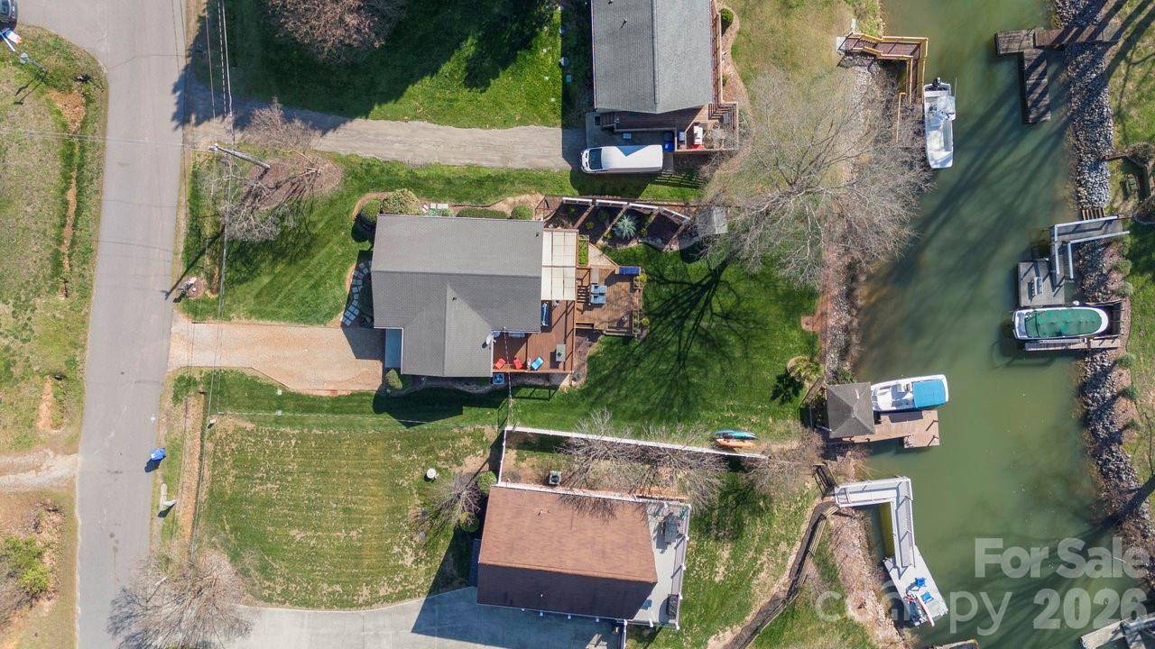 141 Bluewing LN, Mooresville, NC 28117