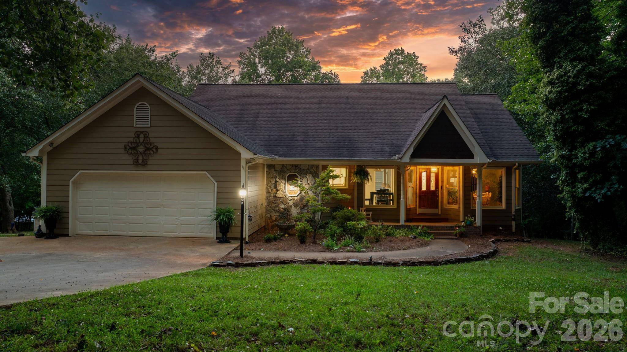 4093 Fairview DR, Maiden, NC 28650