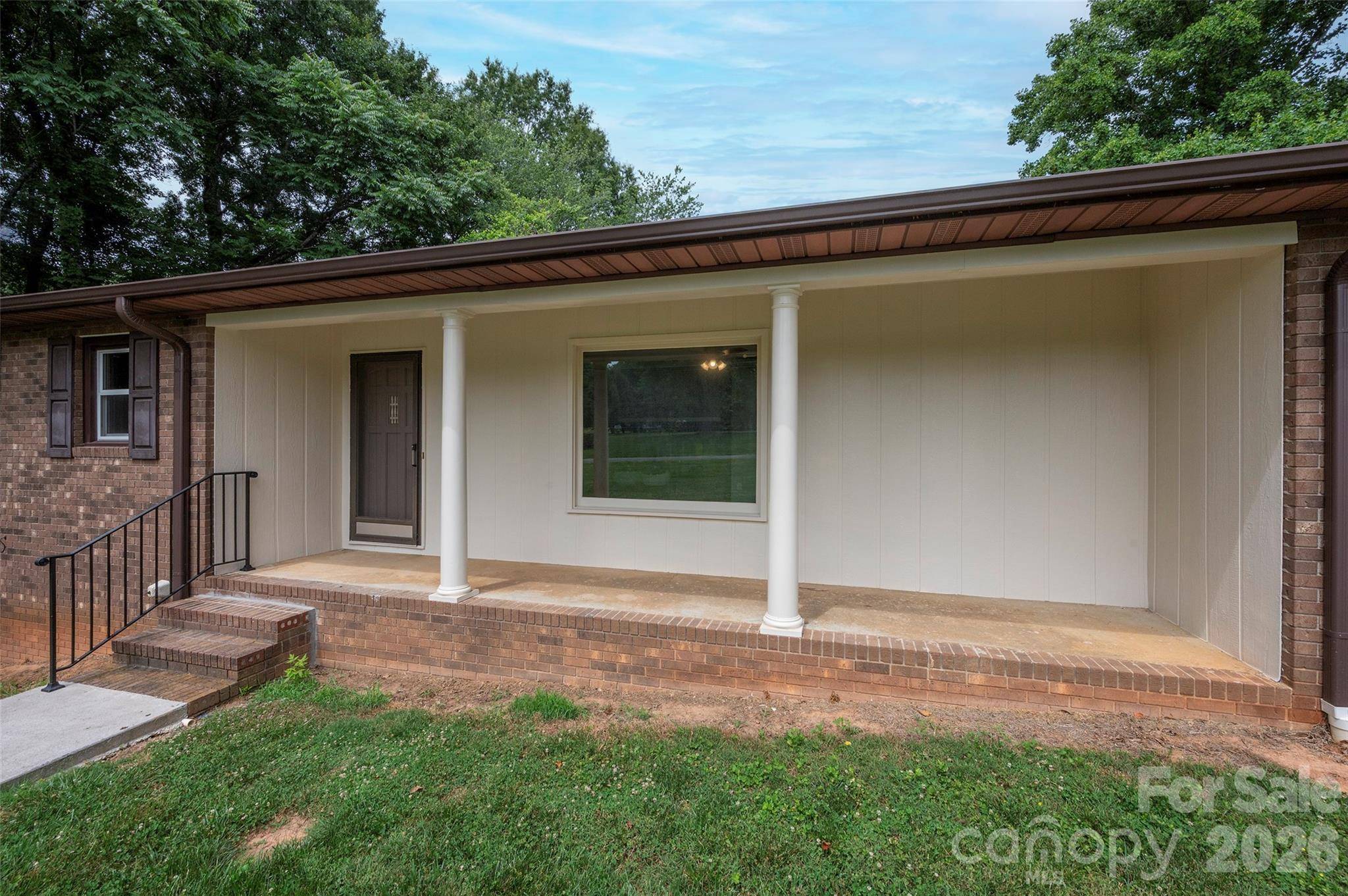 107 Coram AVE, Boonville, NC 27011