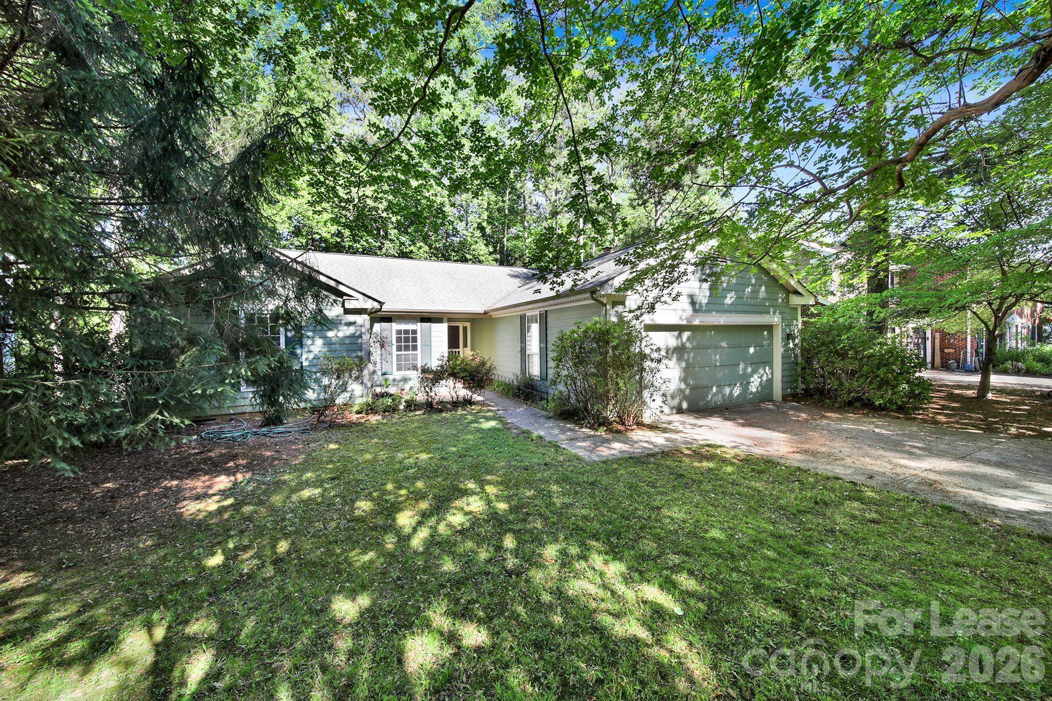 3421 Crescent Knoll DR, Matthews, NC 28105