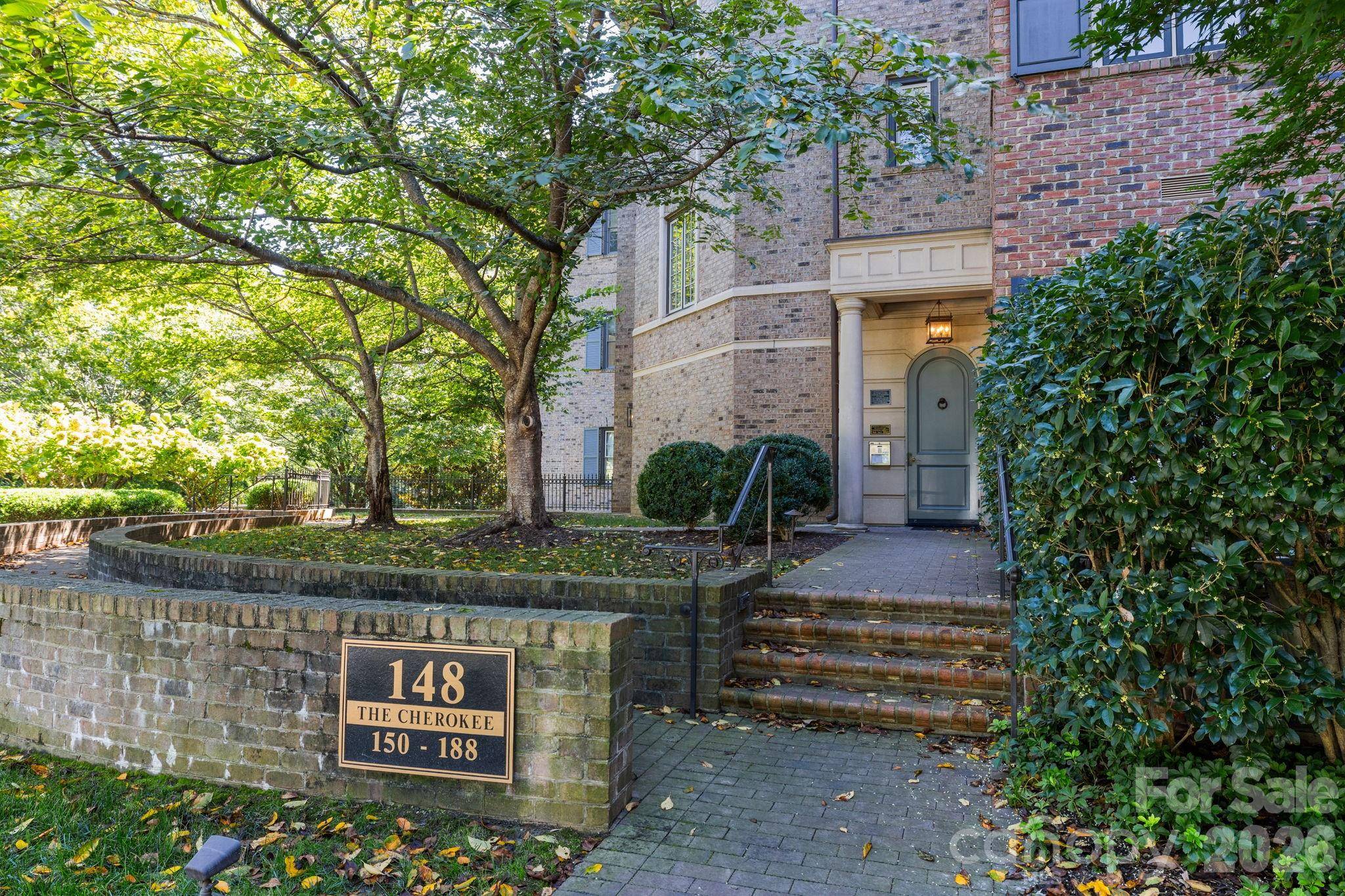168 Cherokee RD, Charlotte, NC 28207