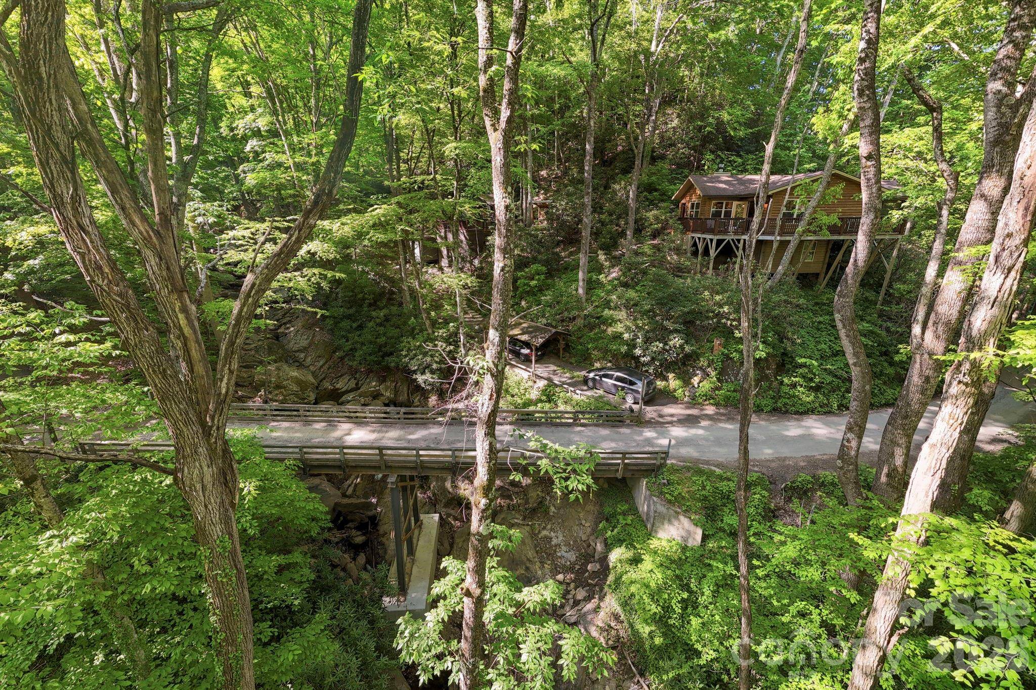500 Winter Star RD, Burnsville, NC 28714