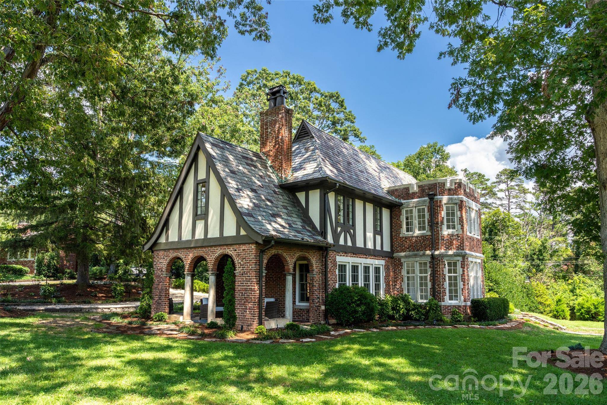 72 Windsor RD, Asheville, NC 28804