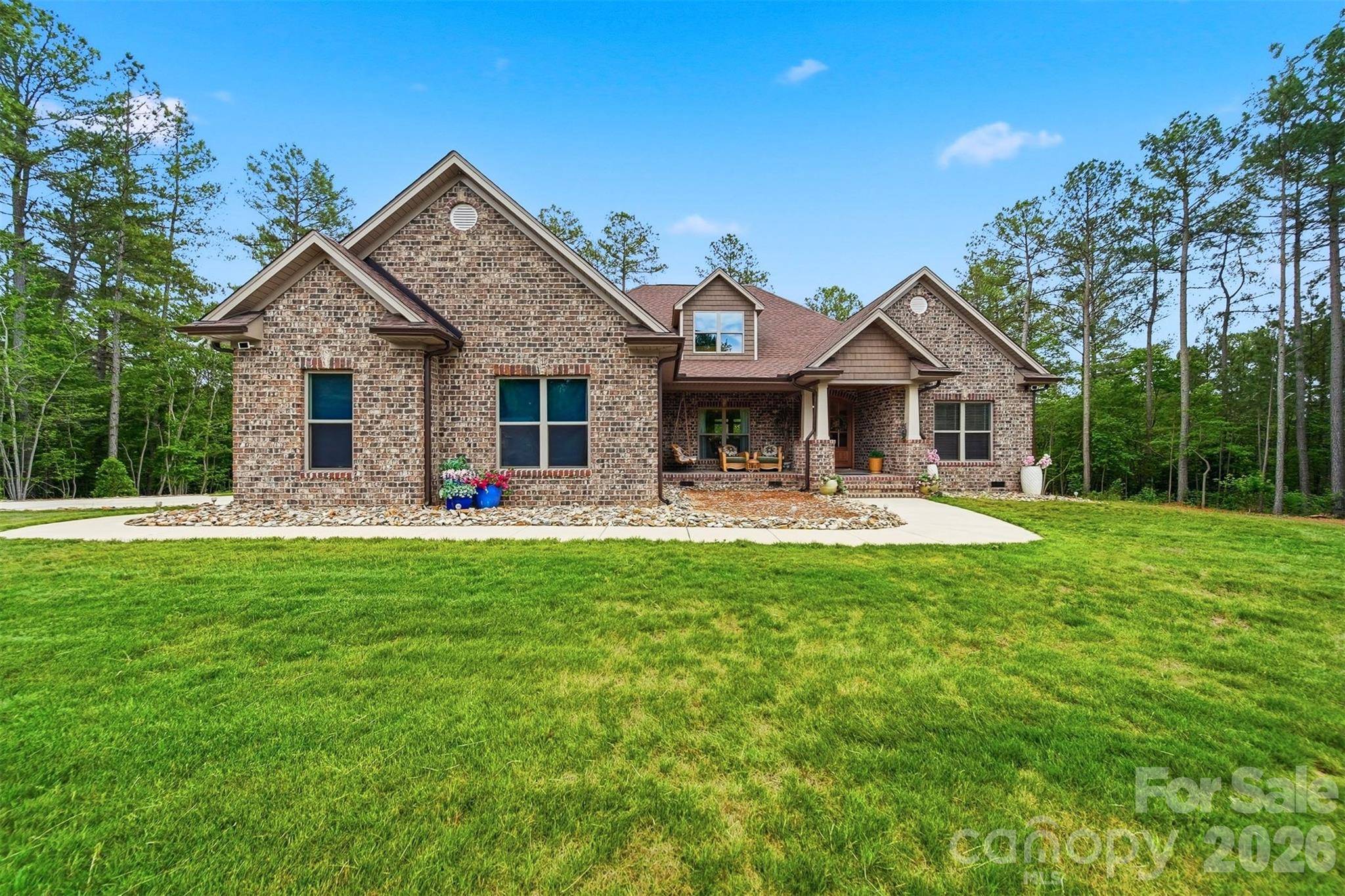 111 Lakefront DR, Connelly Springs, NC 28612