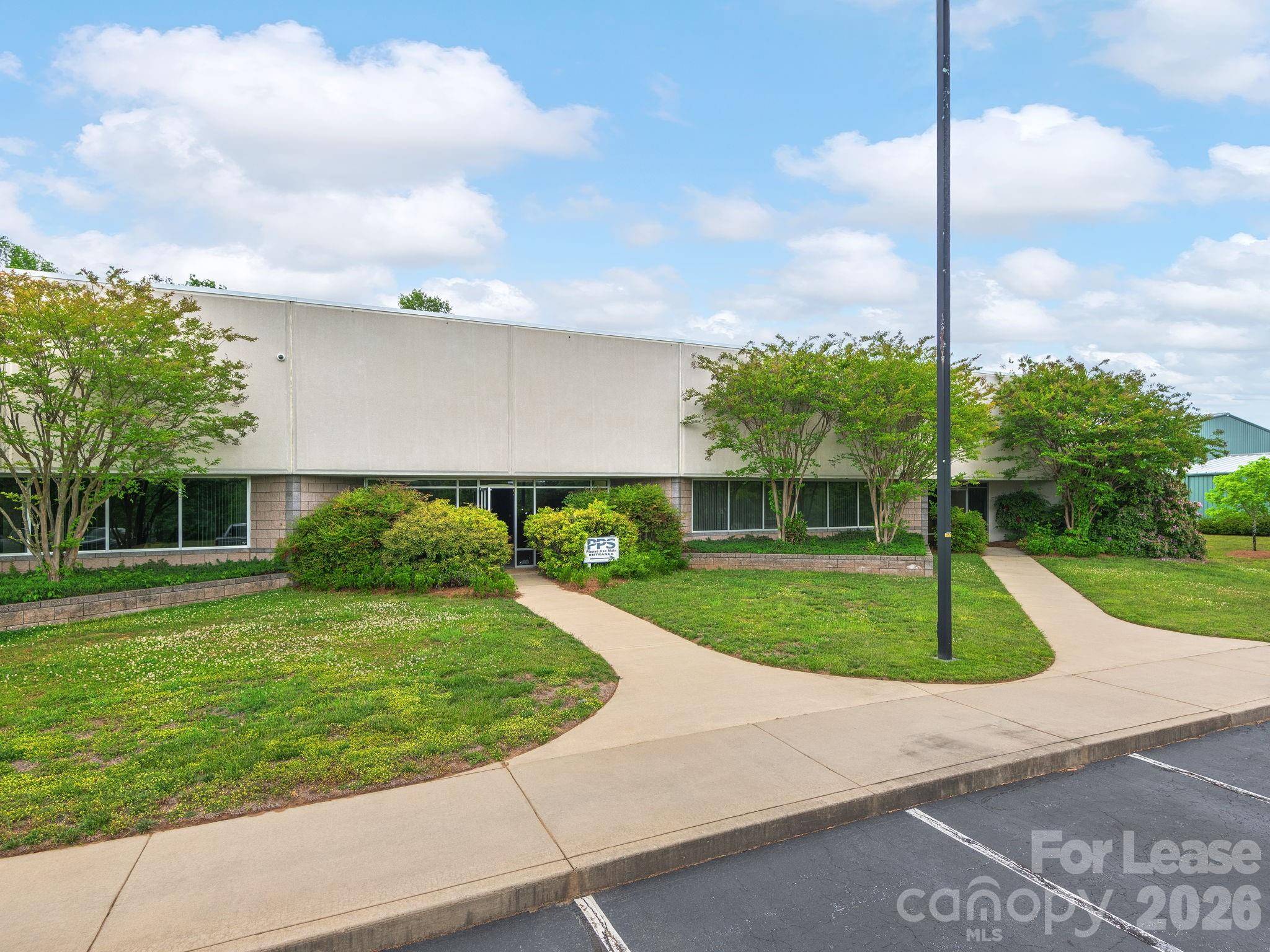 189 Continuum DR #B, Fletcher, NC 28732
