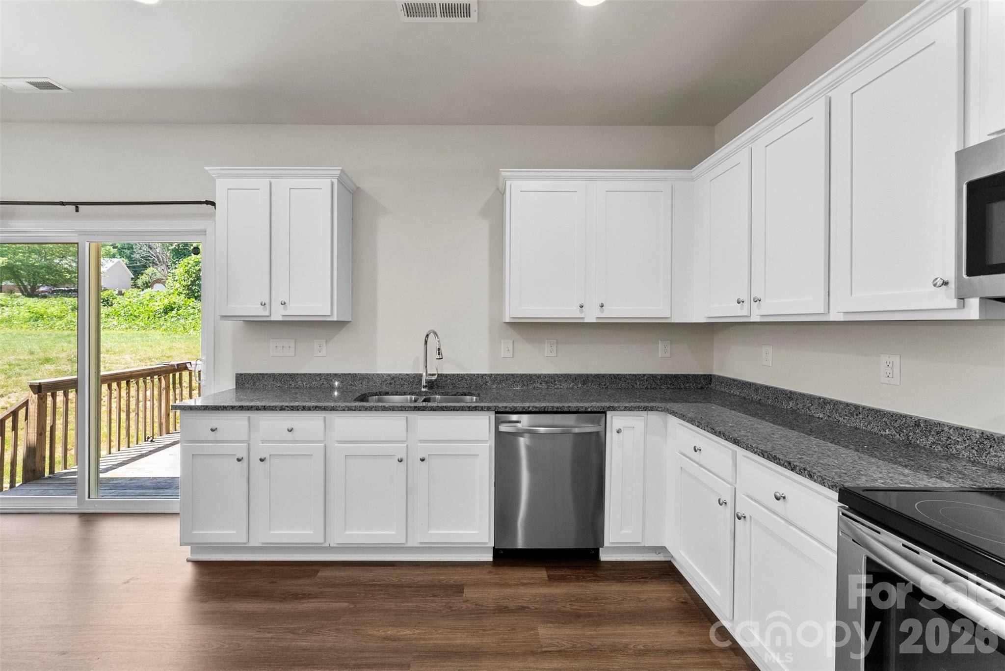 115 Stoney LN, Cherryville, NC 28021