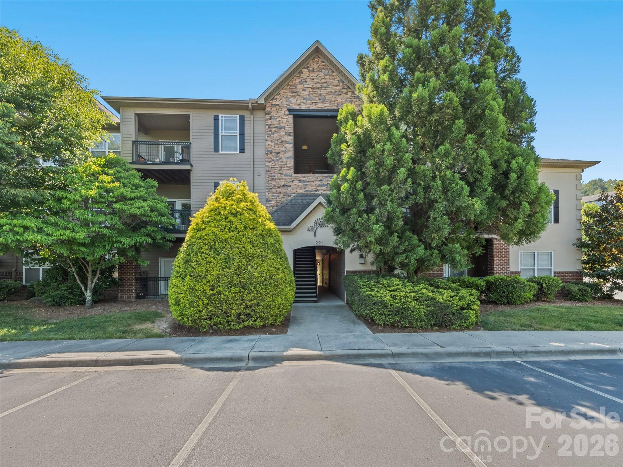 291 Brickton Village CIR #207, Fletcher, NC 28732