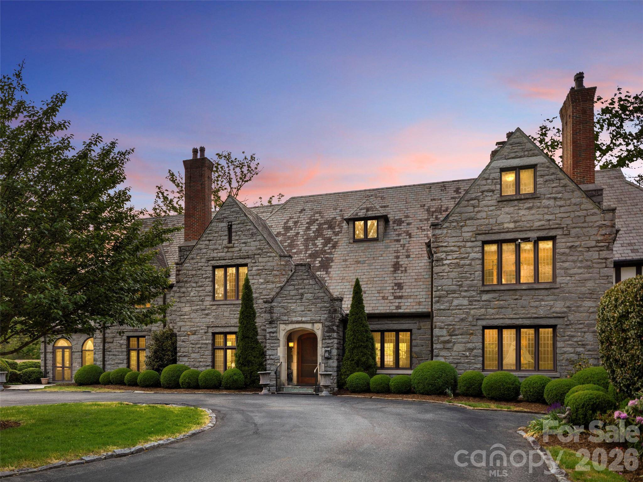 436 Vanderbilt RD, Biltmore Forest, NC 28803