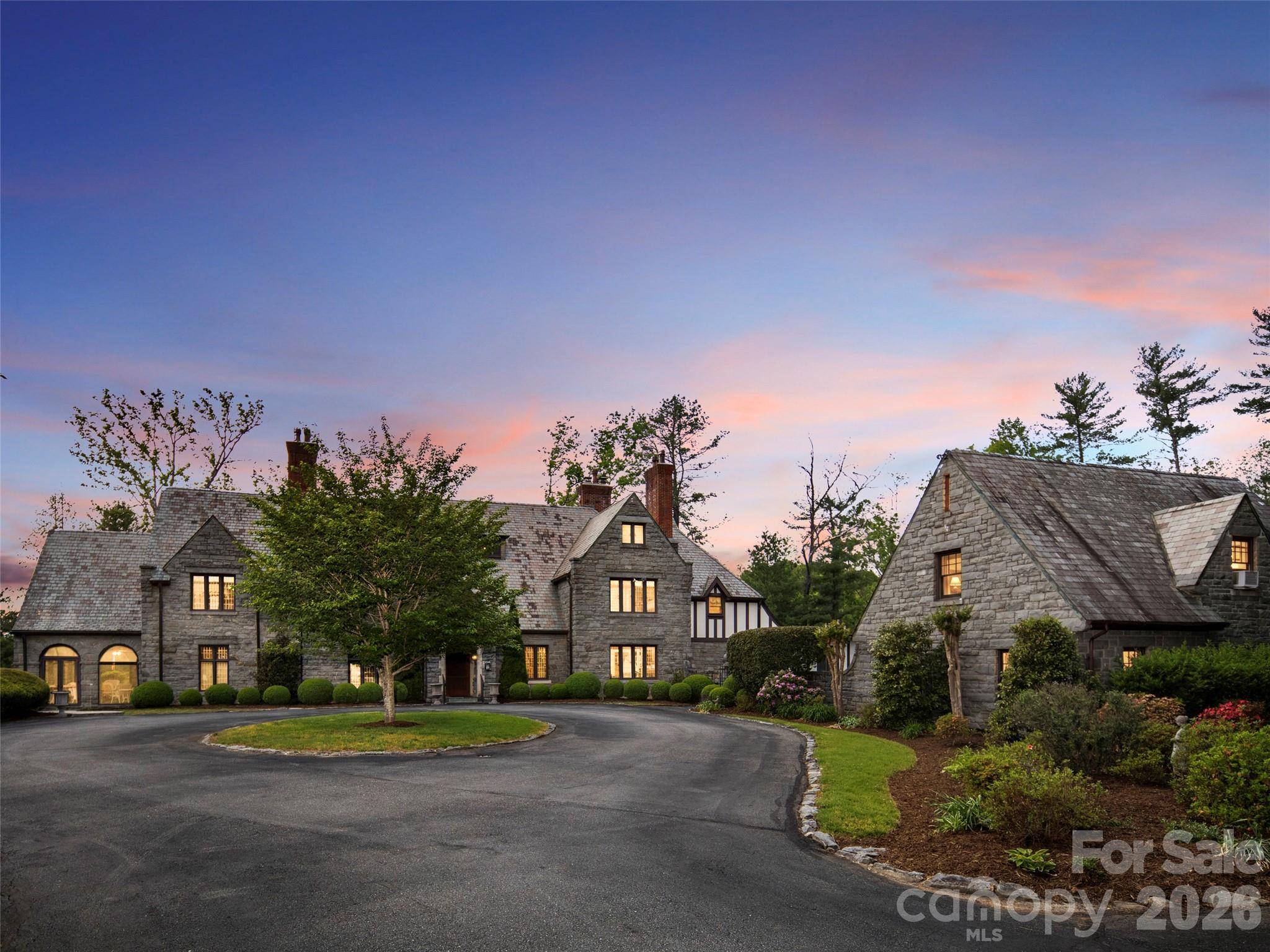 436 Vanderbilt RD, Biltmore Forest, NC 28803