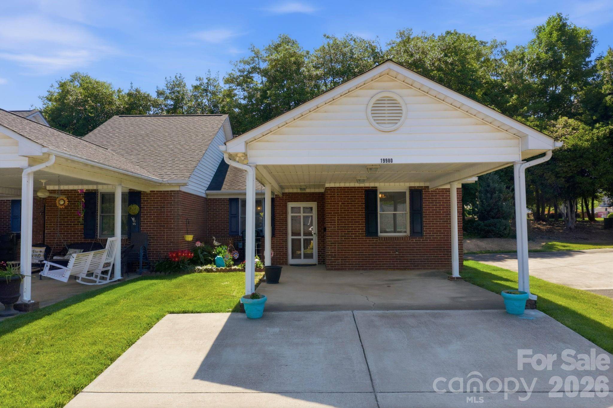 19980 Oak Leaf CIR, Cornelius, NC 28031