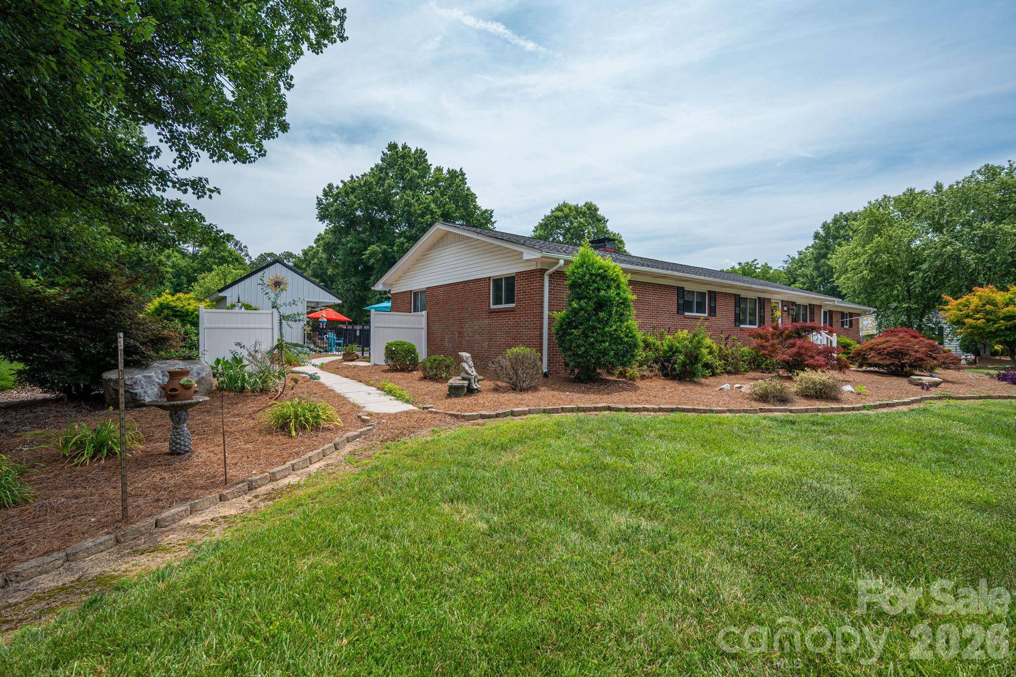 403 W Old Post RD, Cherryville, NC 28021