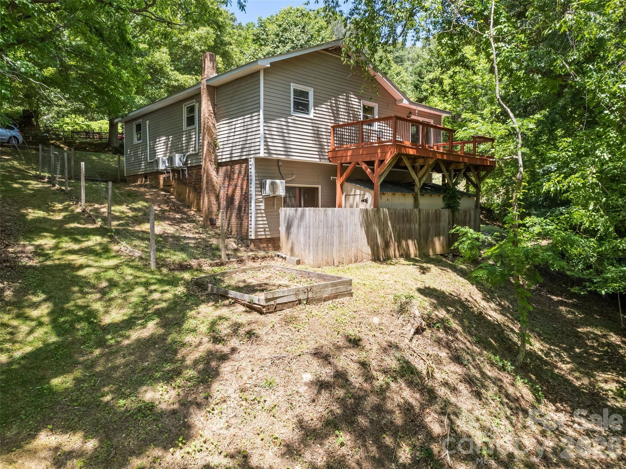 157 Highland TER, Clyde, NC 28721