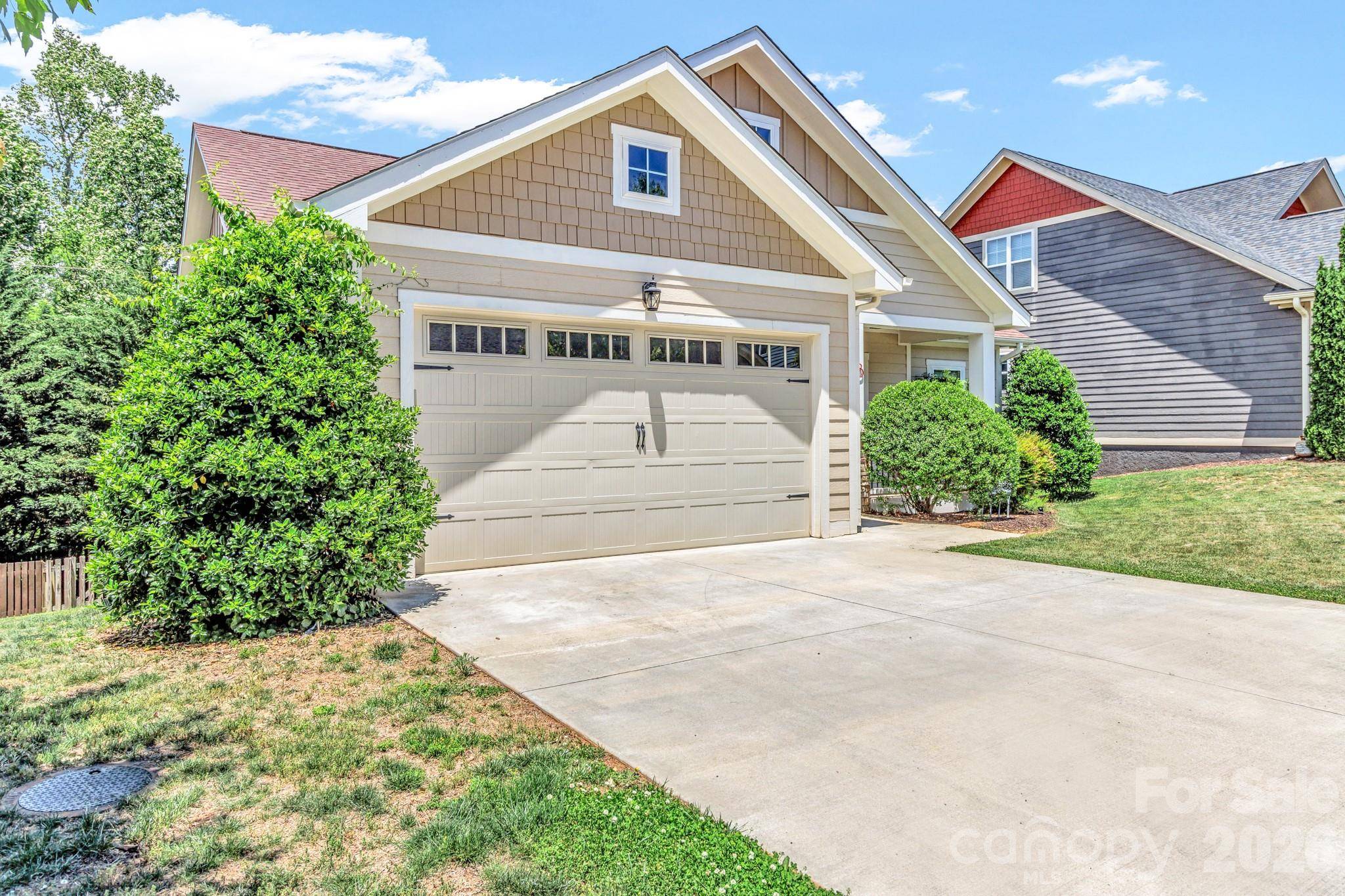 48 Asher LN, Arden, NC 28704