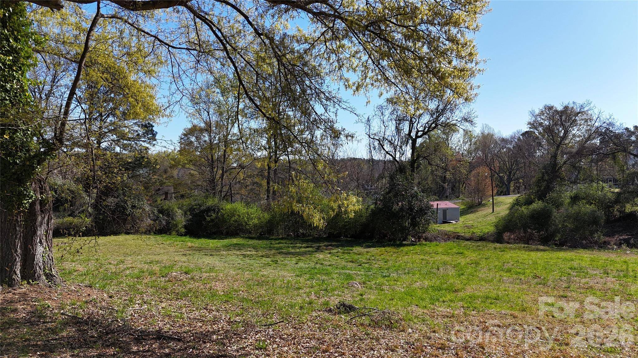 33 Pinecrest AVE, Great Falls, SC 29055