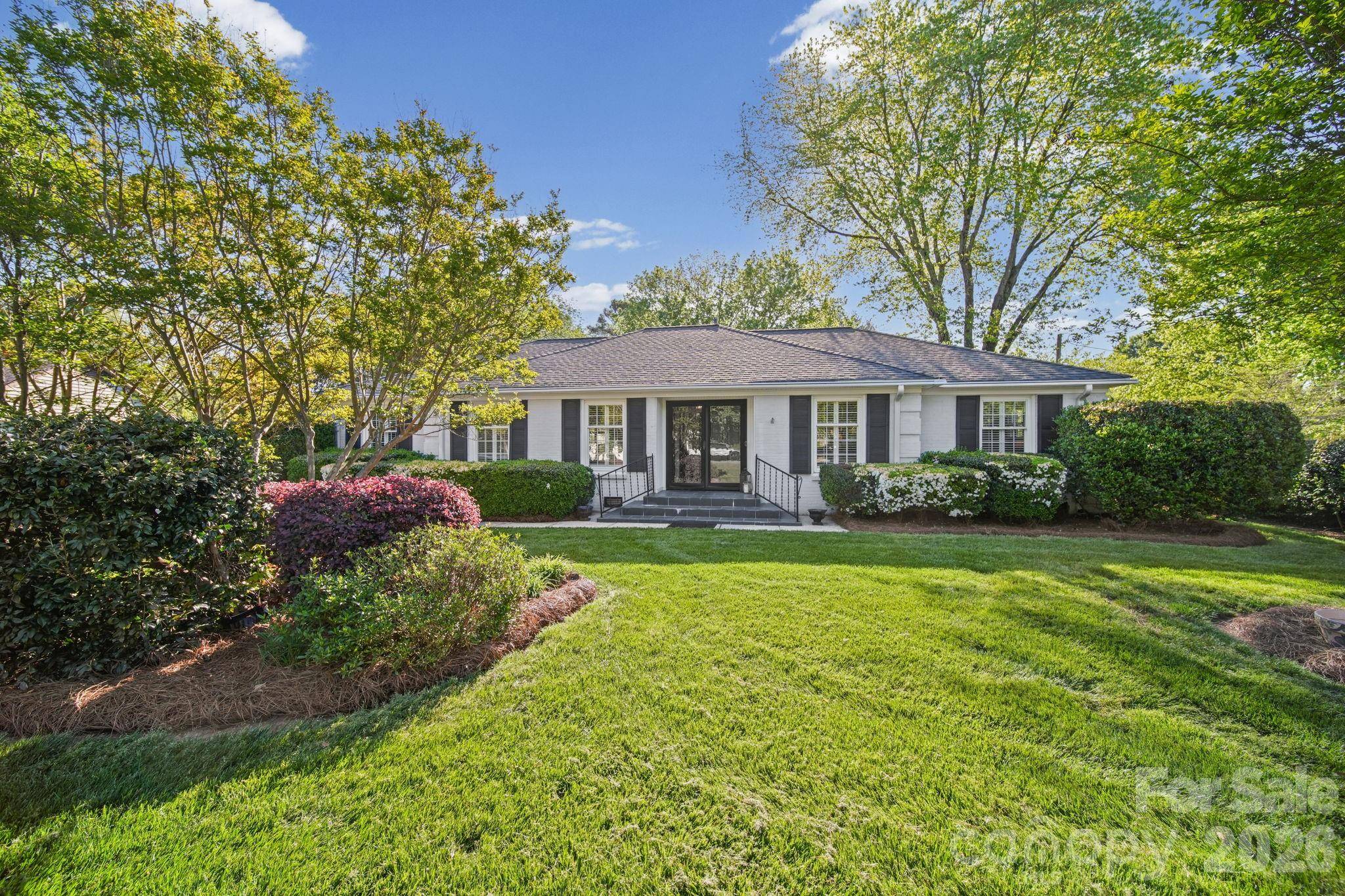 13539 Four Oaks LN, Matthews, NC 28105