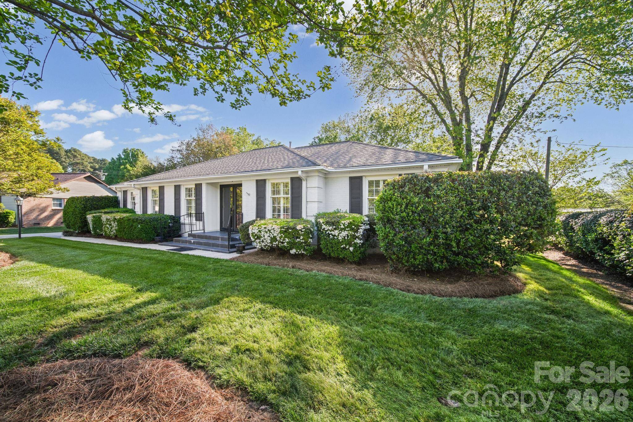 13539 Four Oaks LN, Matthews, NC 28105