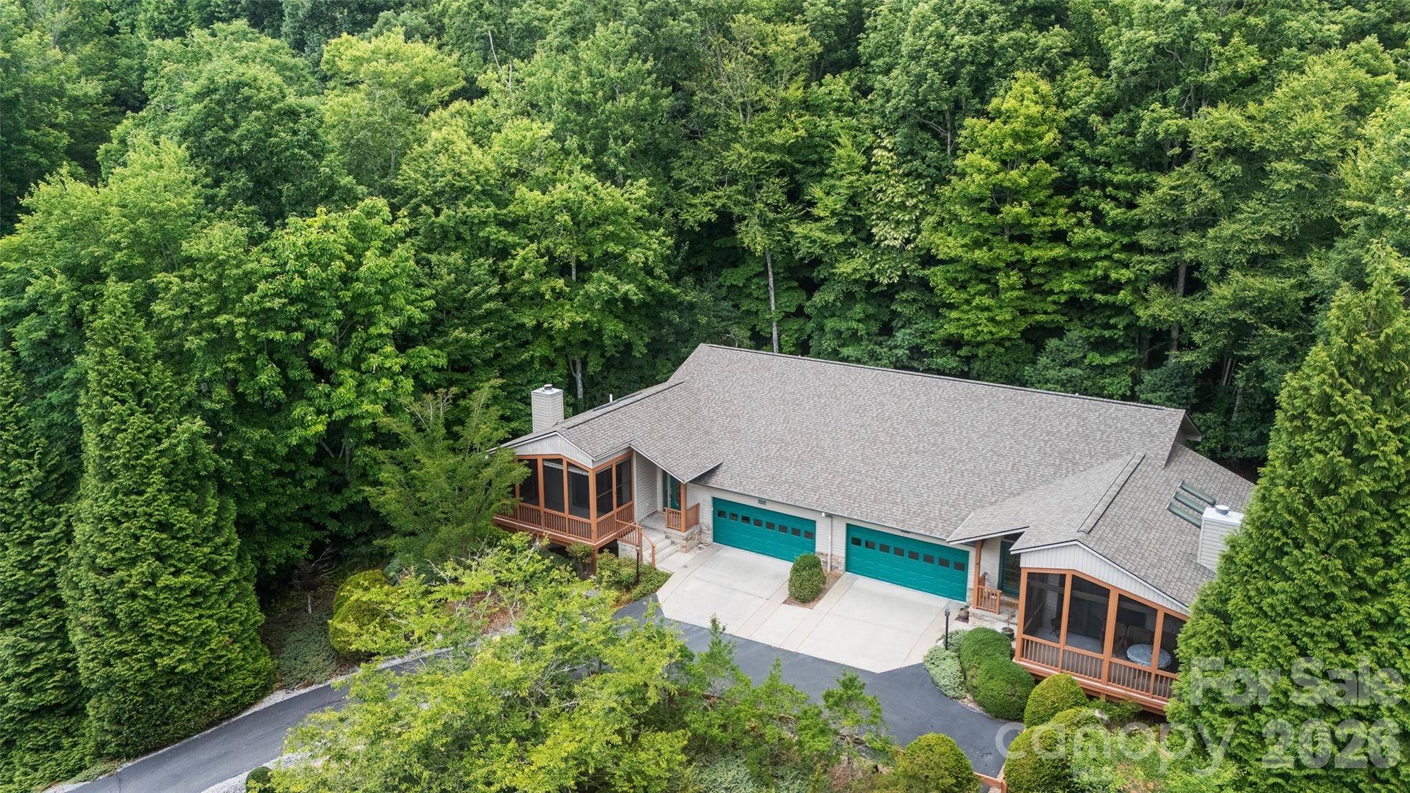 51 Duya CT, Brevard, NC 28712