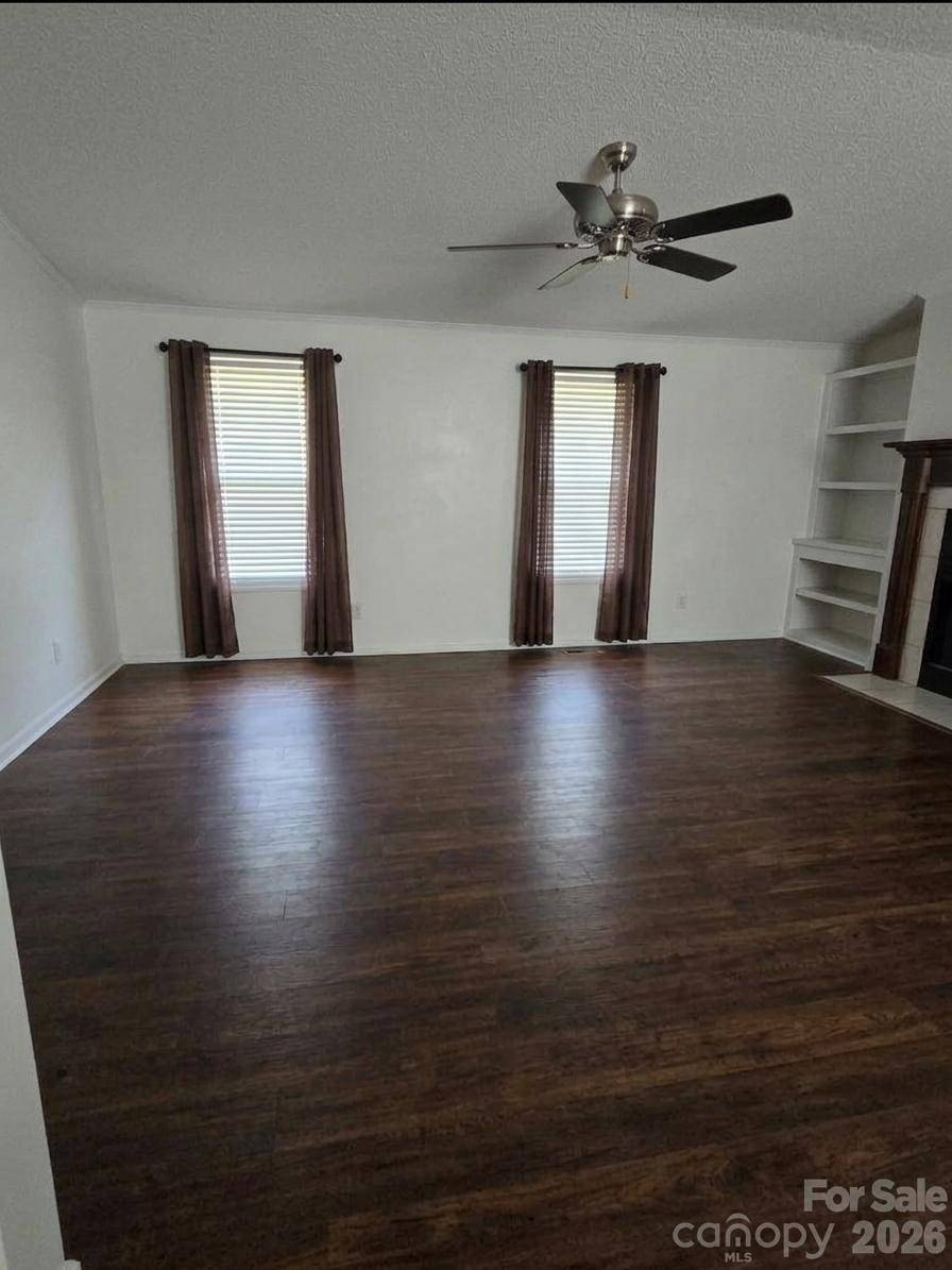 1276 Forest Ridge DR, Bessemer City, NC 28016