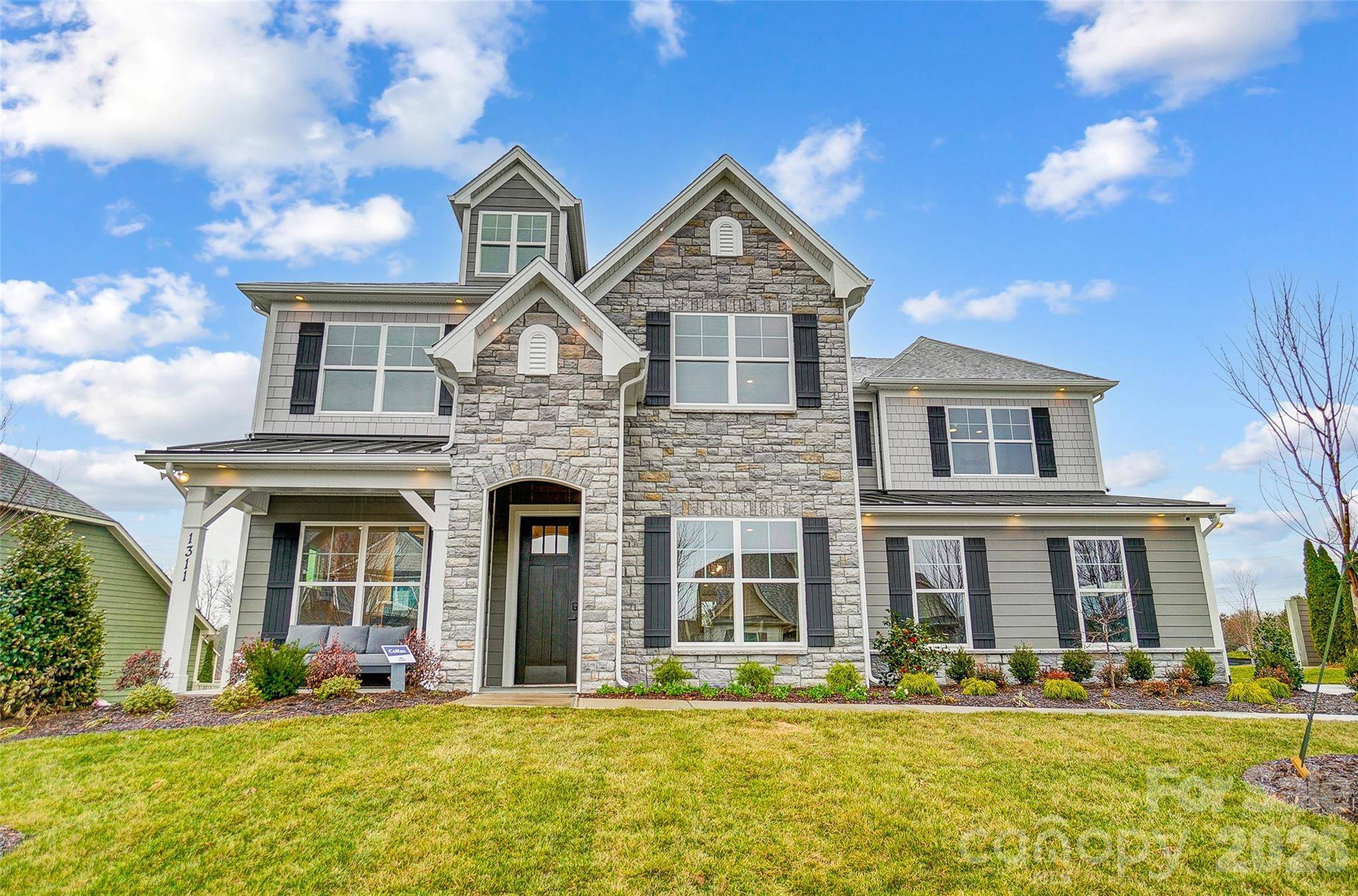 1311 Wiggins DR, Gastonia, NC 28054