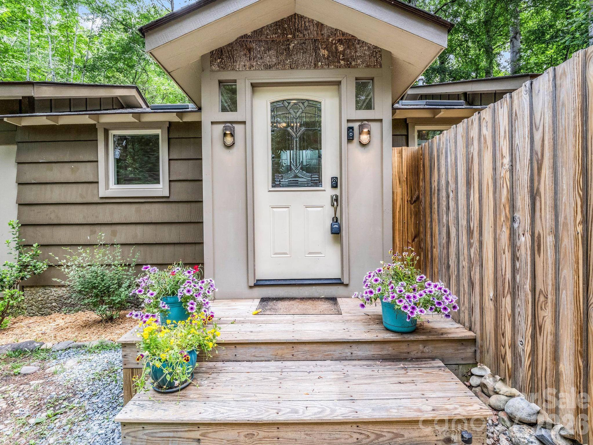 701 Azalea AVE, Black Mountain, NC 28711