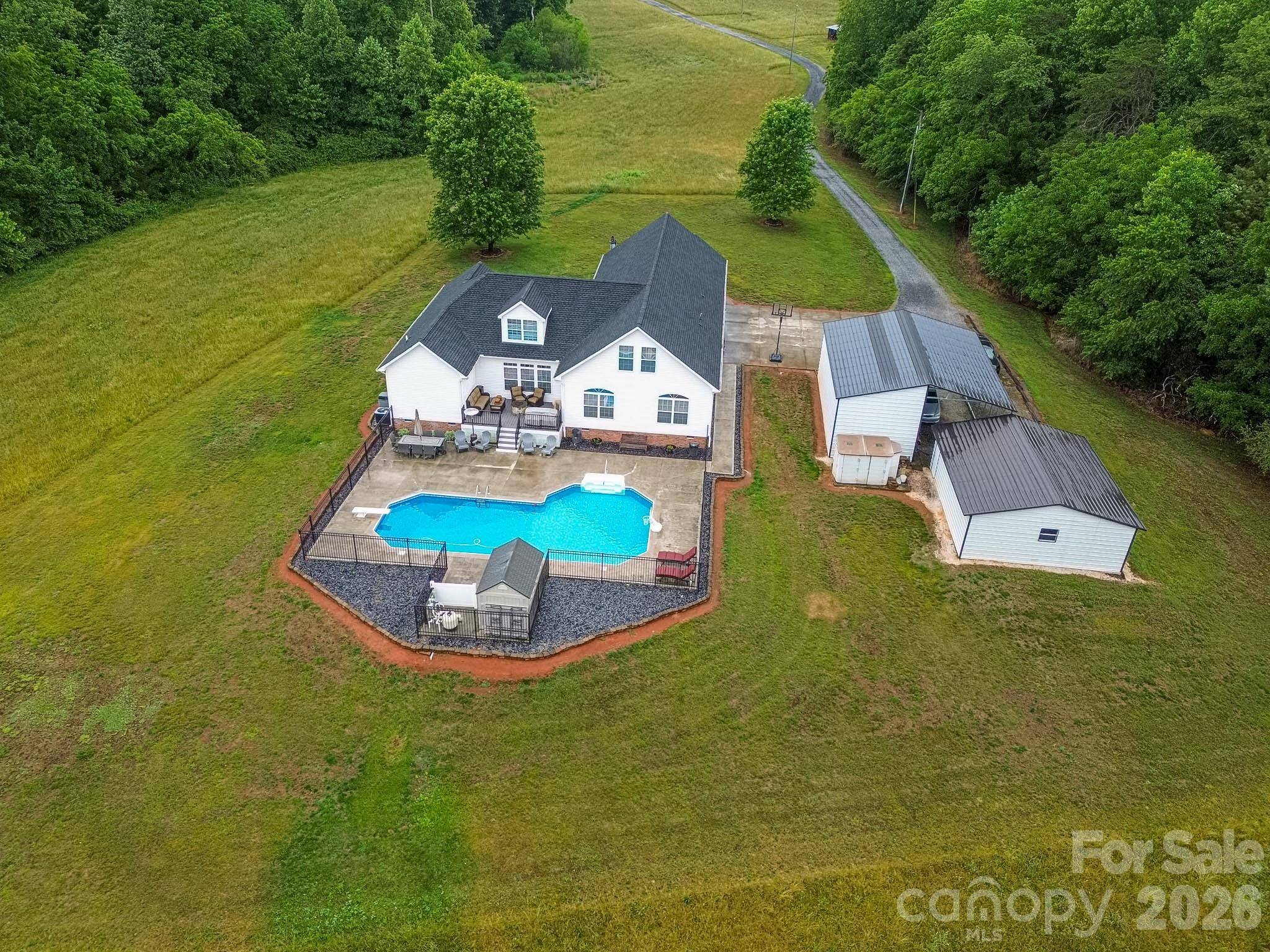3127 Yorkshire LN, Boonville, NC 27011