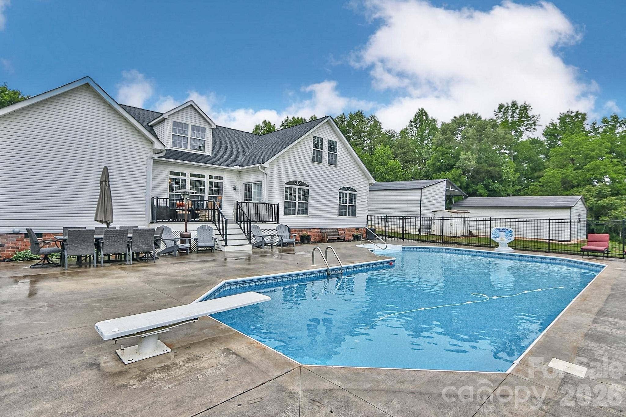 3127 Yorkshire LN, Boonville, NC 27011