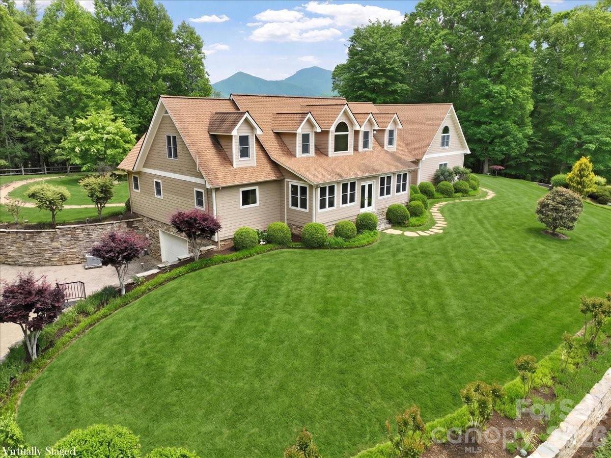 750 Barebridge DR, Burnsville, NC 28714