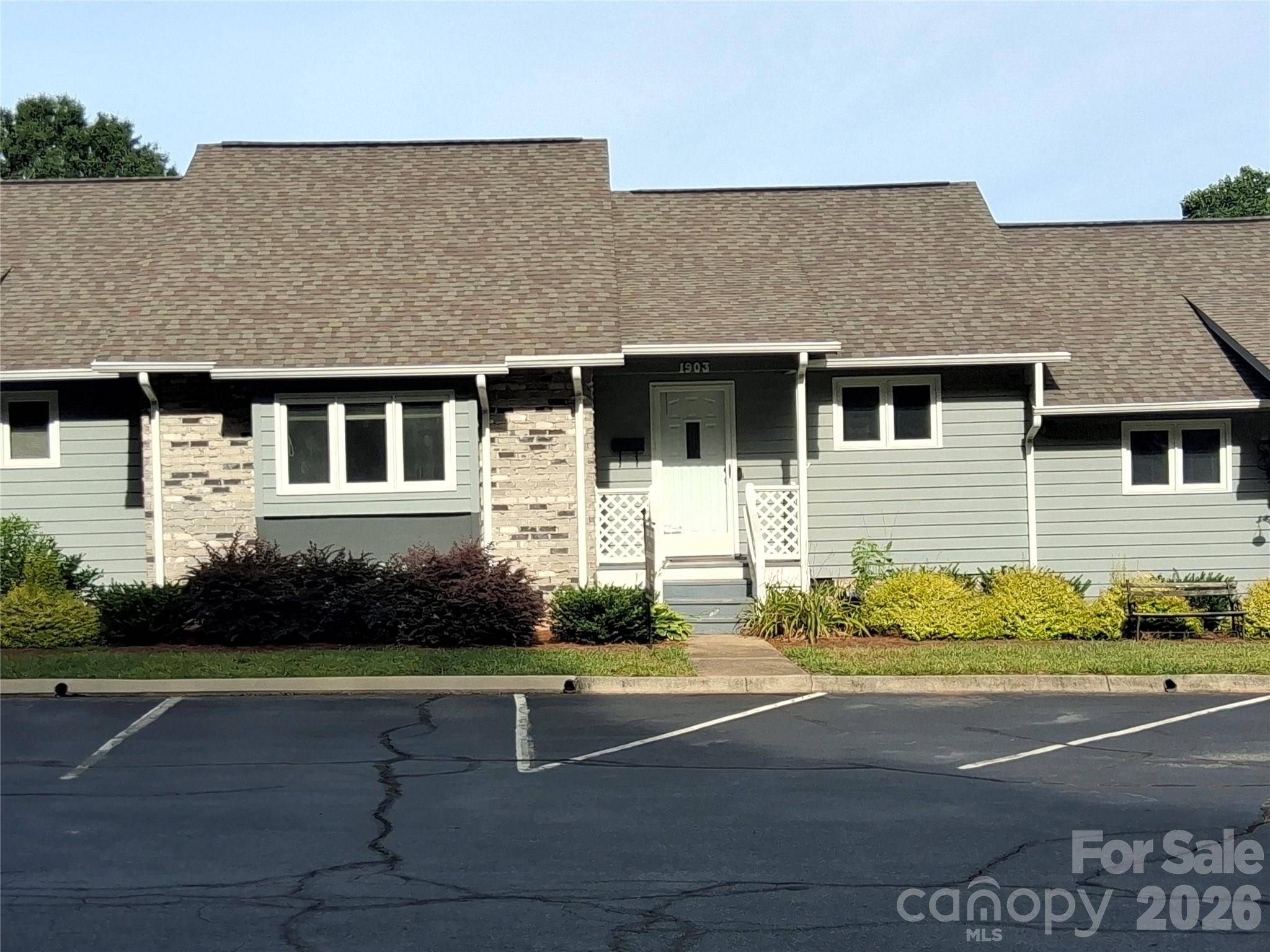 1903 Wellington Hills CIR, Salisbury, NC 28147