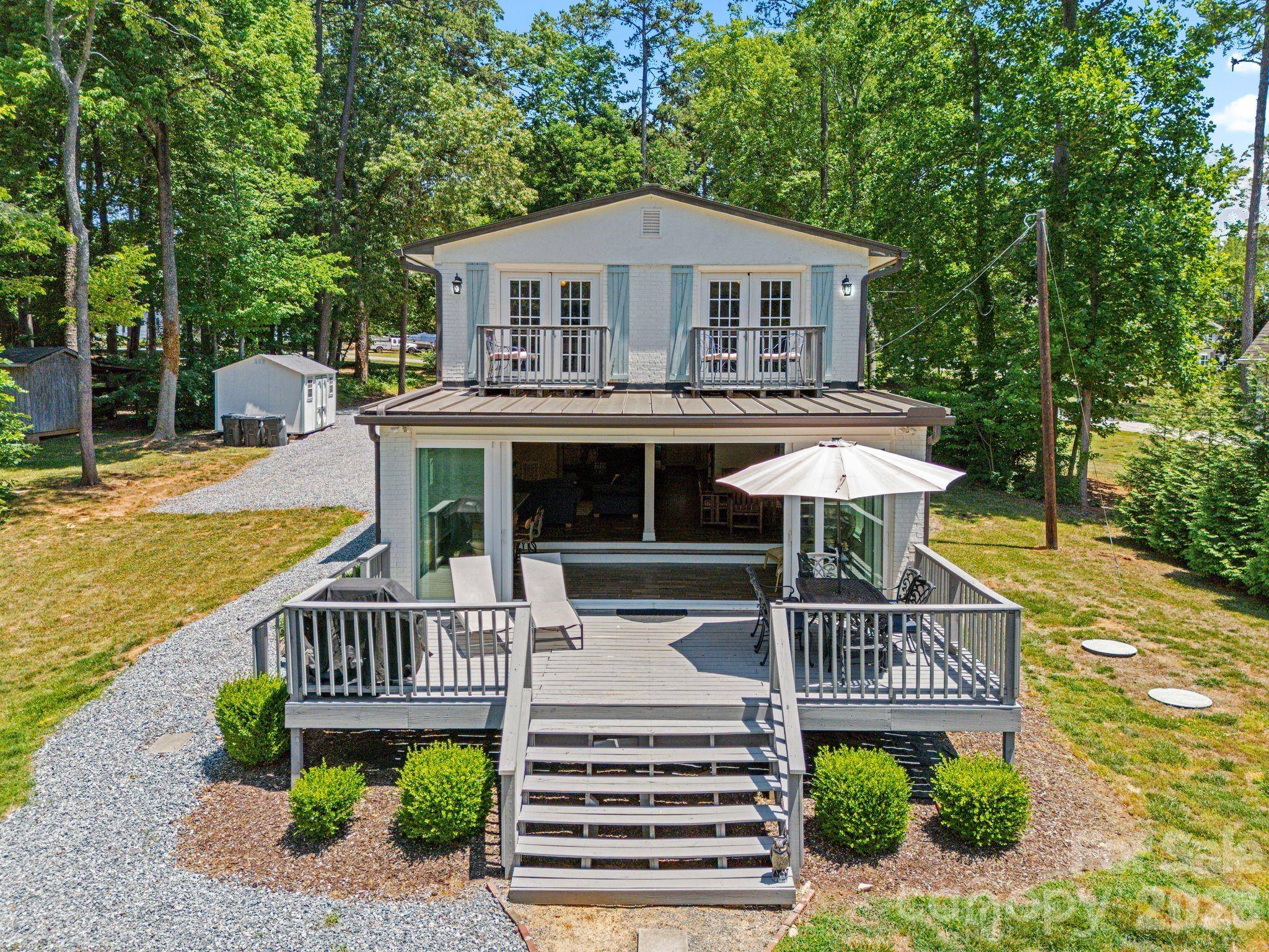383 Sundown RD, Mooresville, NC 28117
