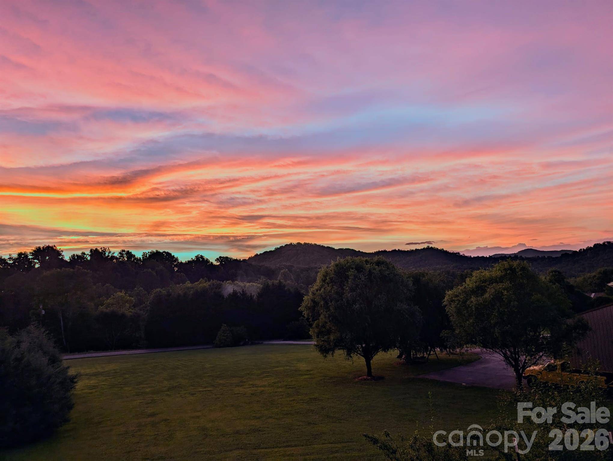 59 Ck Cabin DR, Hot Springs, NC 28743