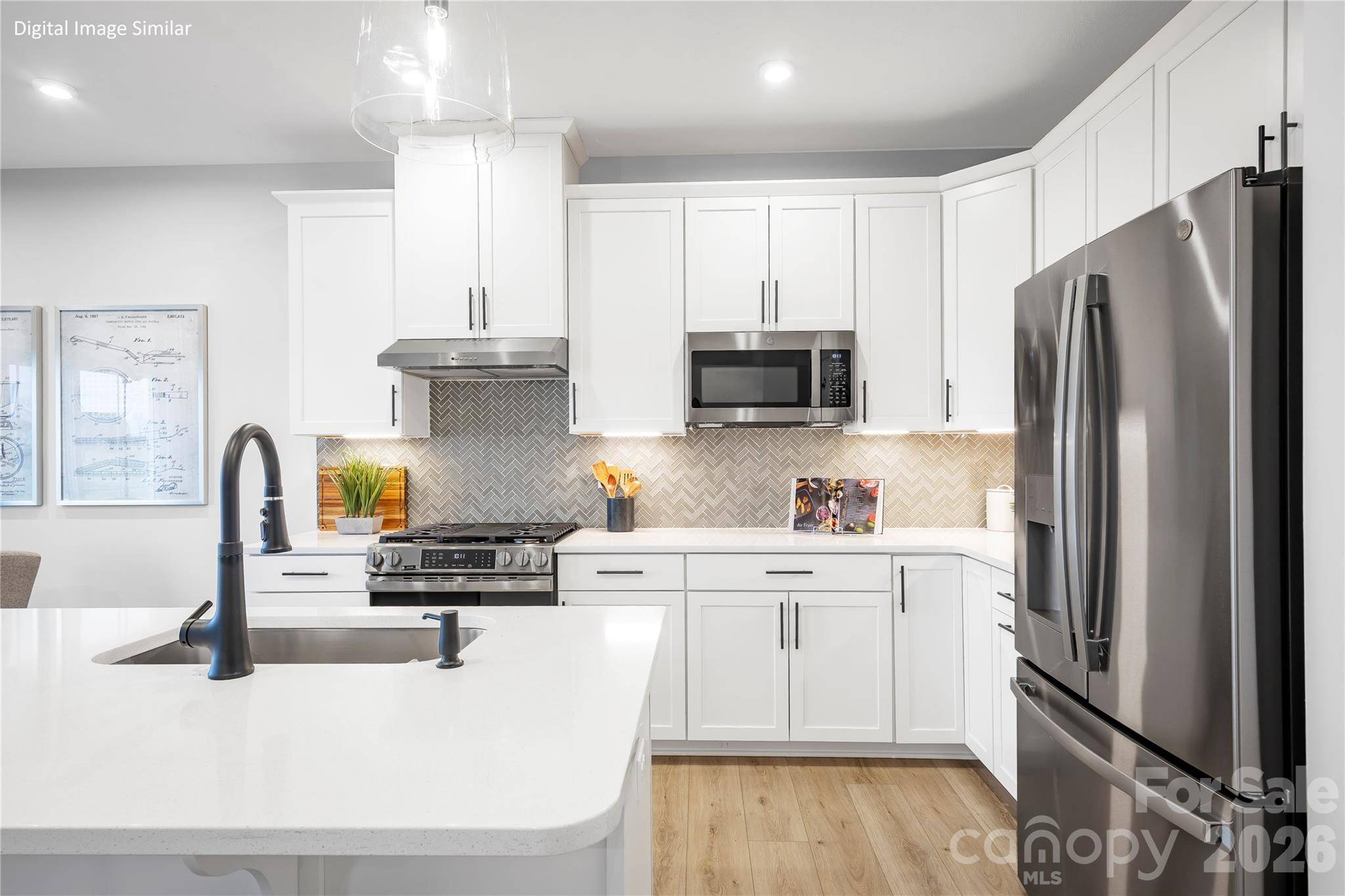 917 Heathway DR, Charlotte, NC 28213