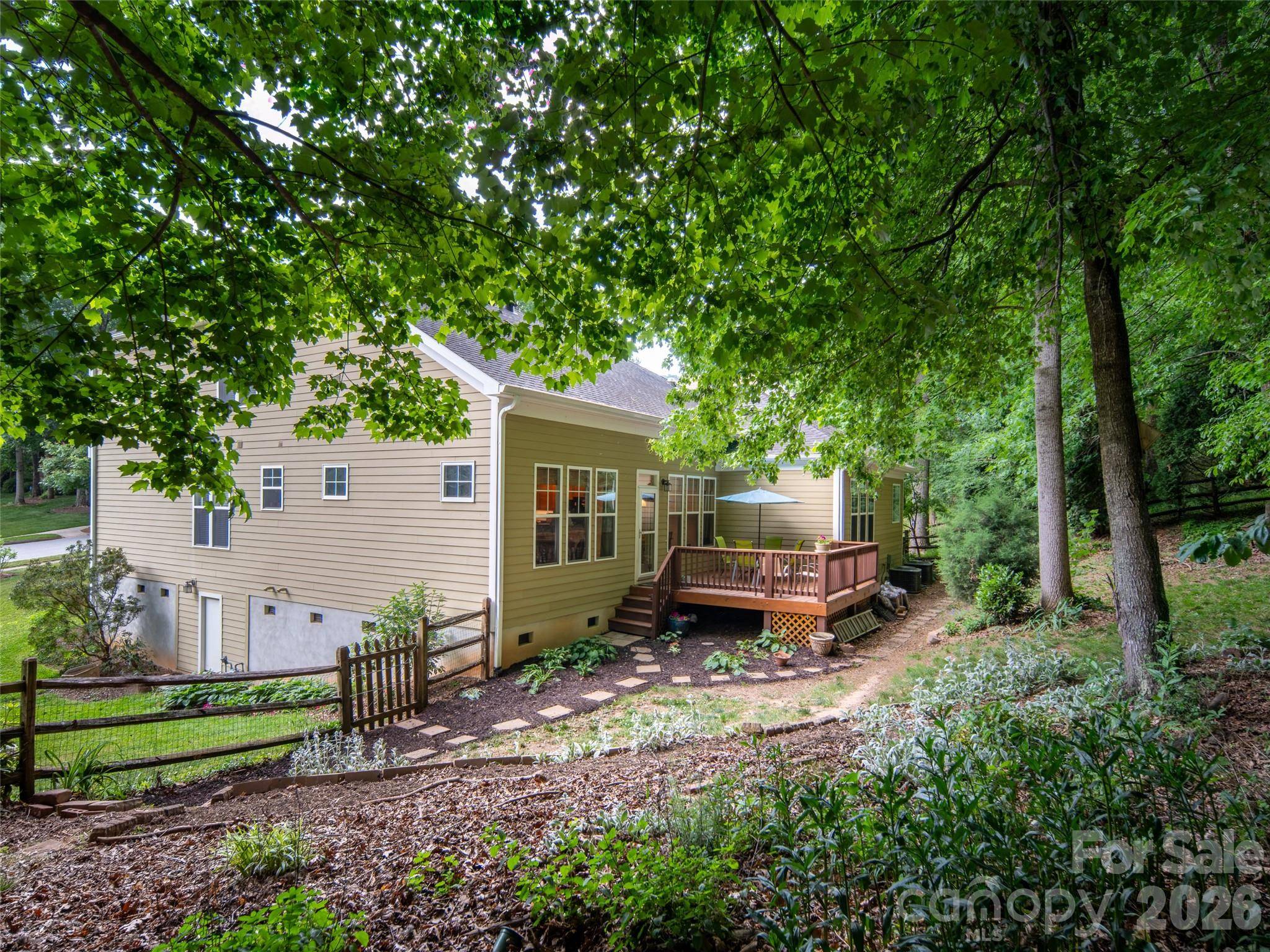 541 Welsh Partridge CIR, Biltmore Lake, NC 28715