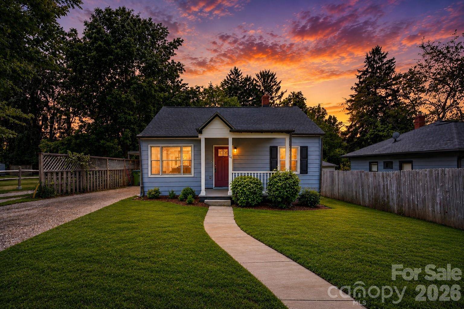 24 Dallas ST, Asheville, NC 28806