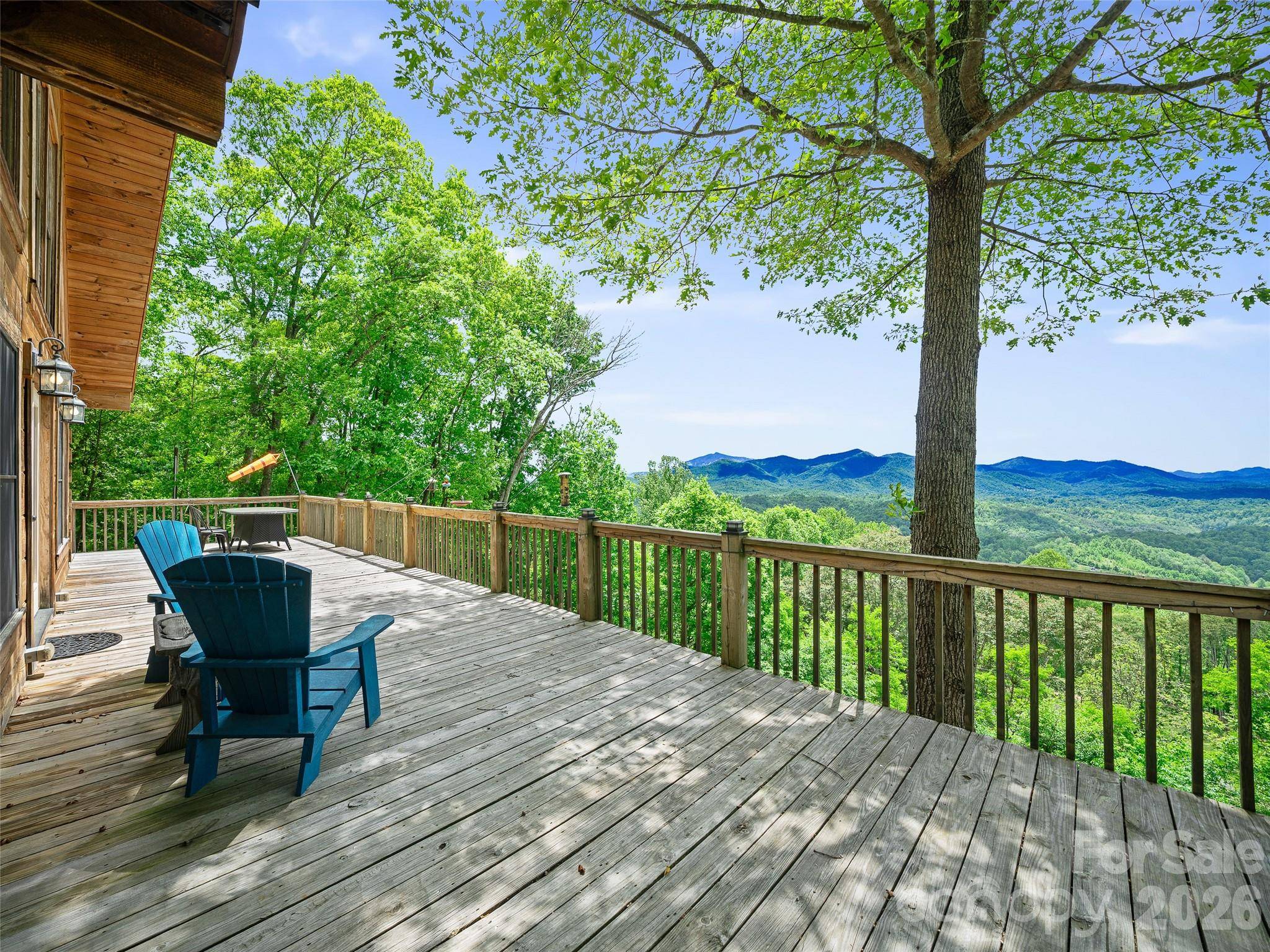 483 Birdie LN, Bakersville, NC 28705