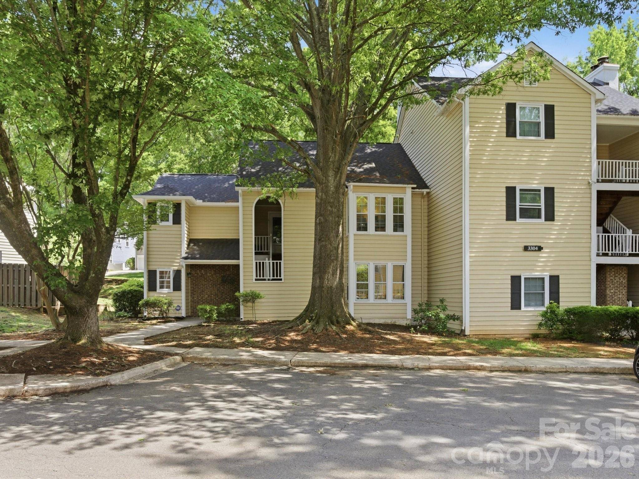 3304 Selwyn Farms LN #3, Charlotte, NC 28209