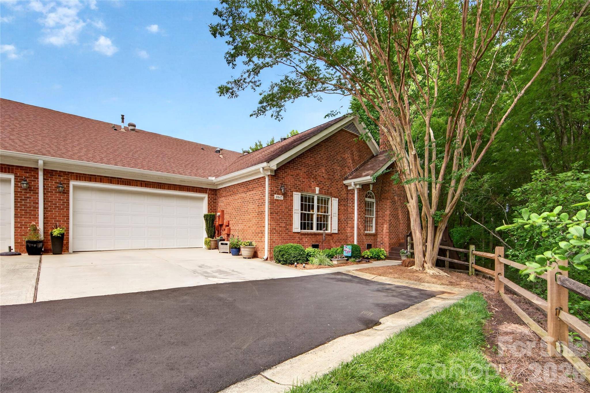 8847 Grand Oak DR, Charlotte, NC 28277