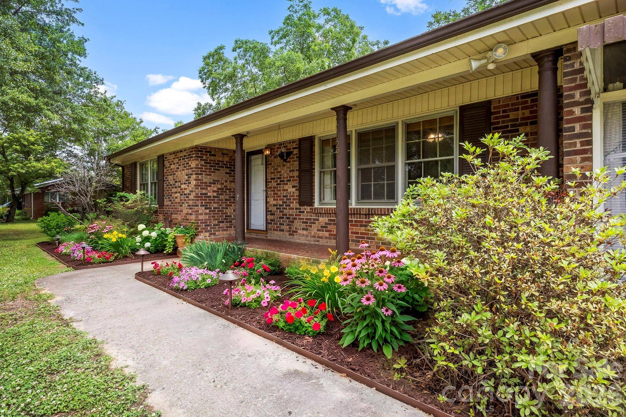 2829 Bettis RD, Grover, NC 28073