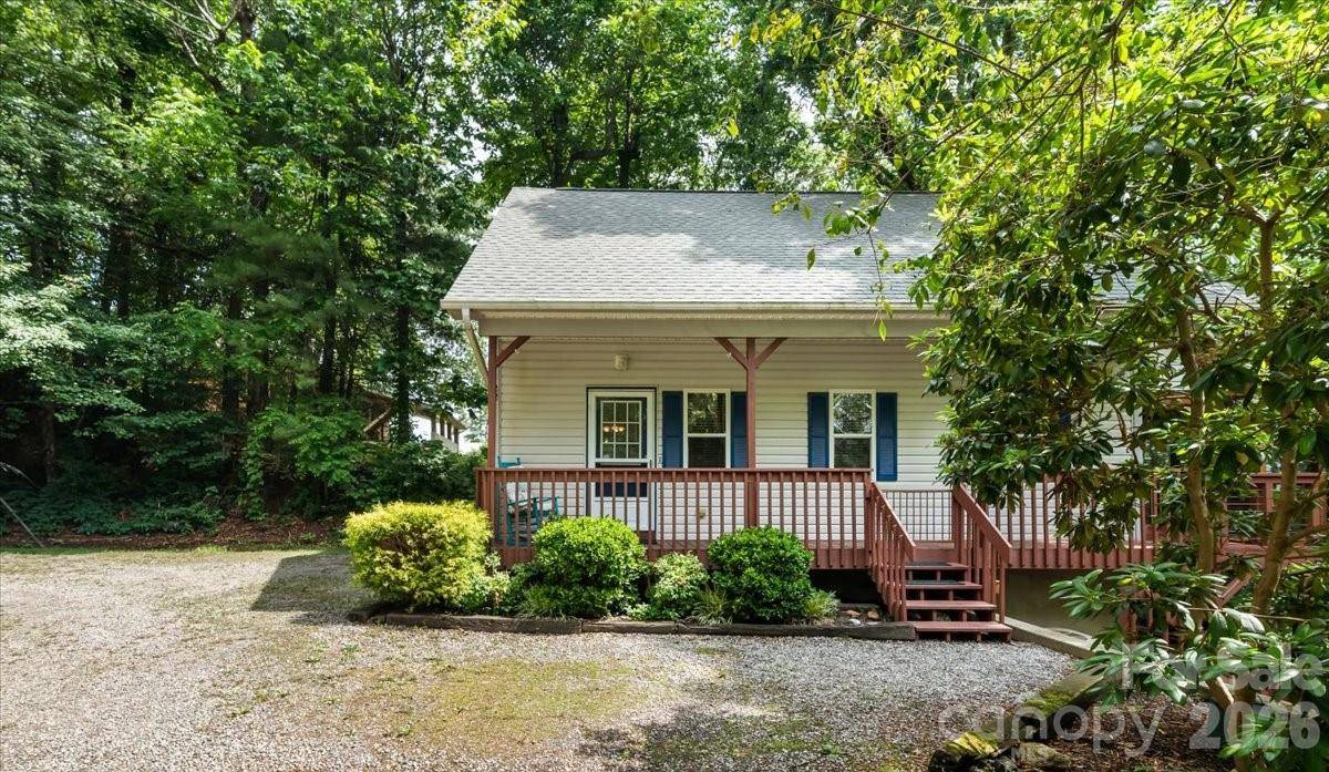 122 Arnold HTS, Waynesville, NC 28786