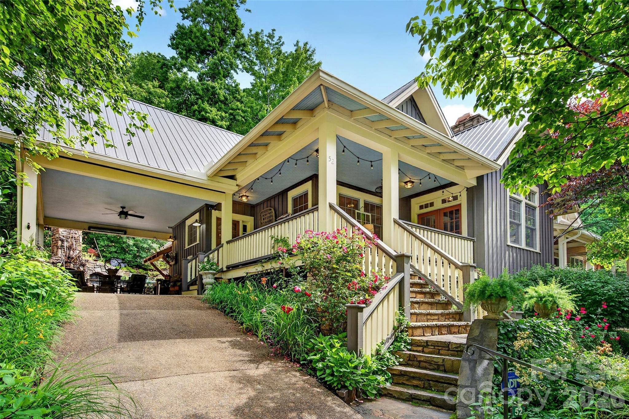 52 Cheshire DR, Black Mountain, NC 28711