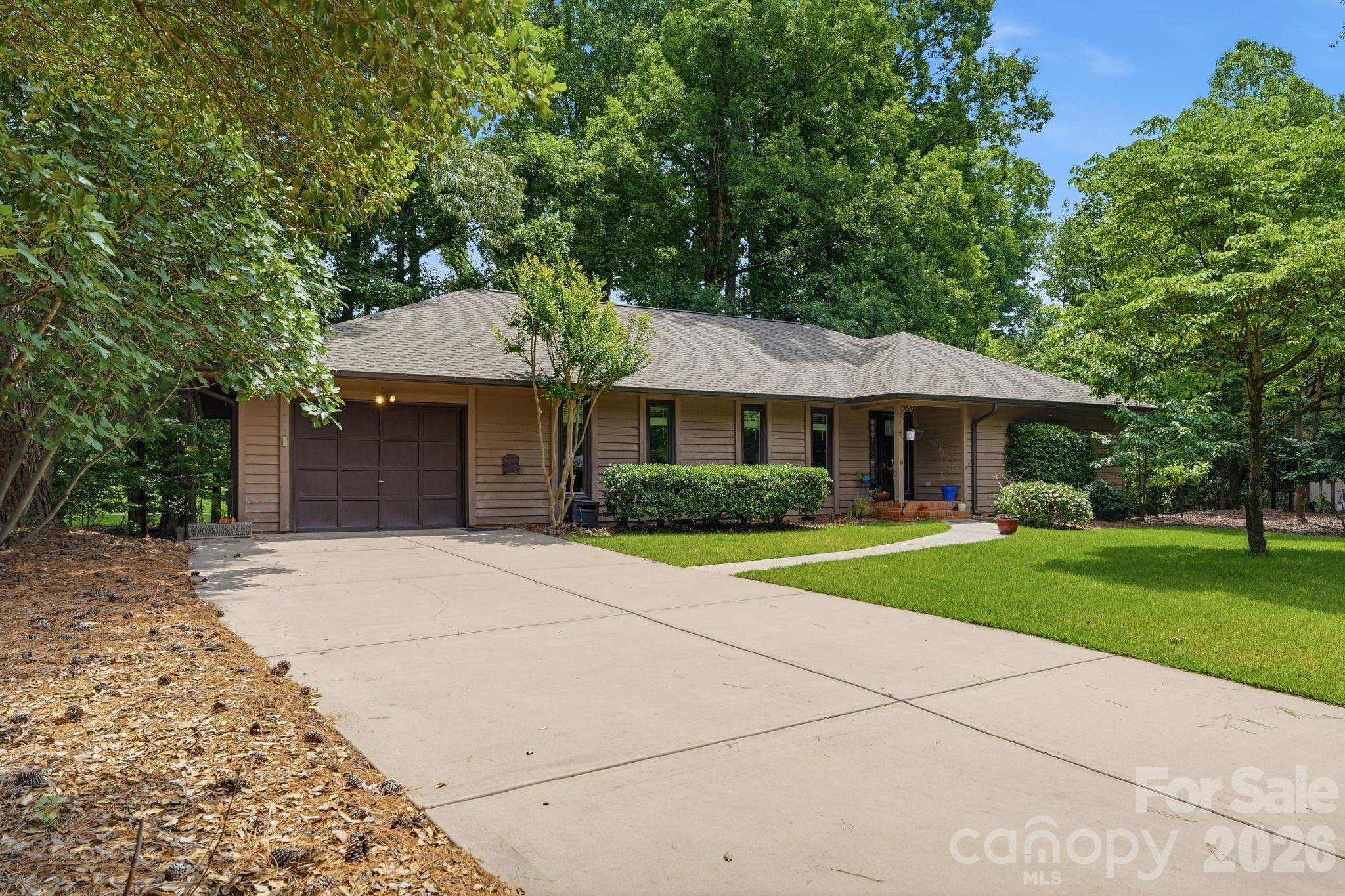 6 Catawba Ridge CT #6, Lake Wylie, SC 29710