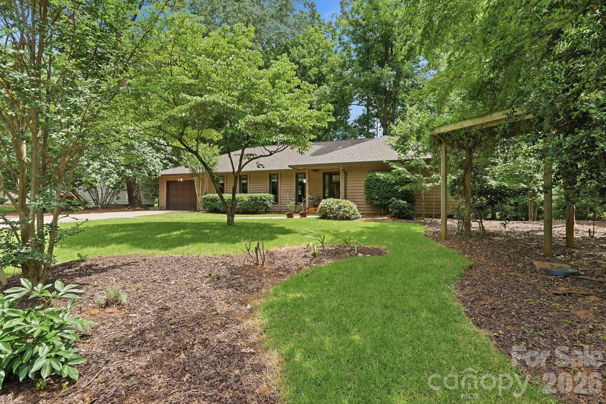 6 Catawba Ridge CT #6, Lake Wylie, SC 29710