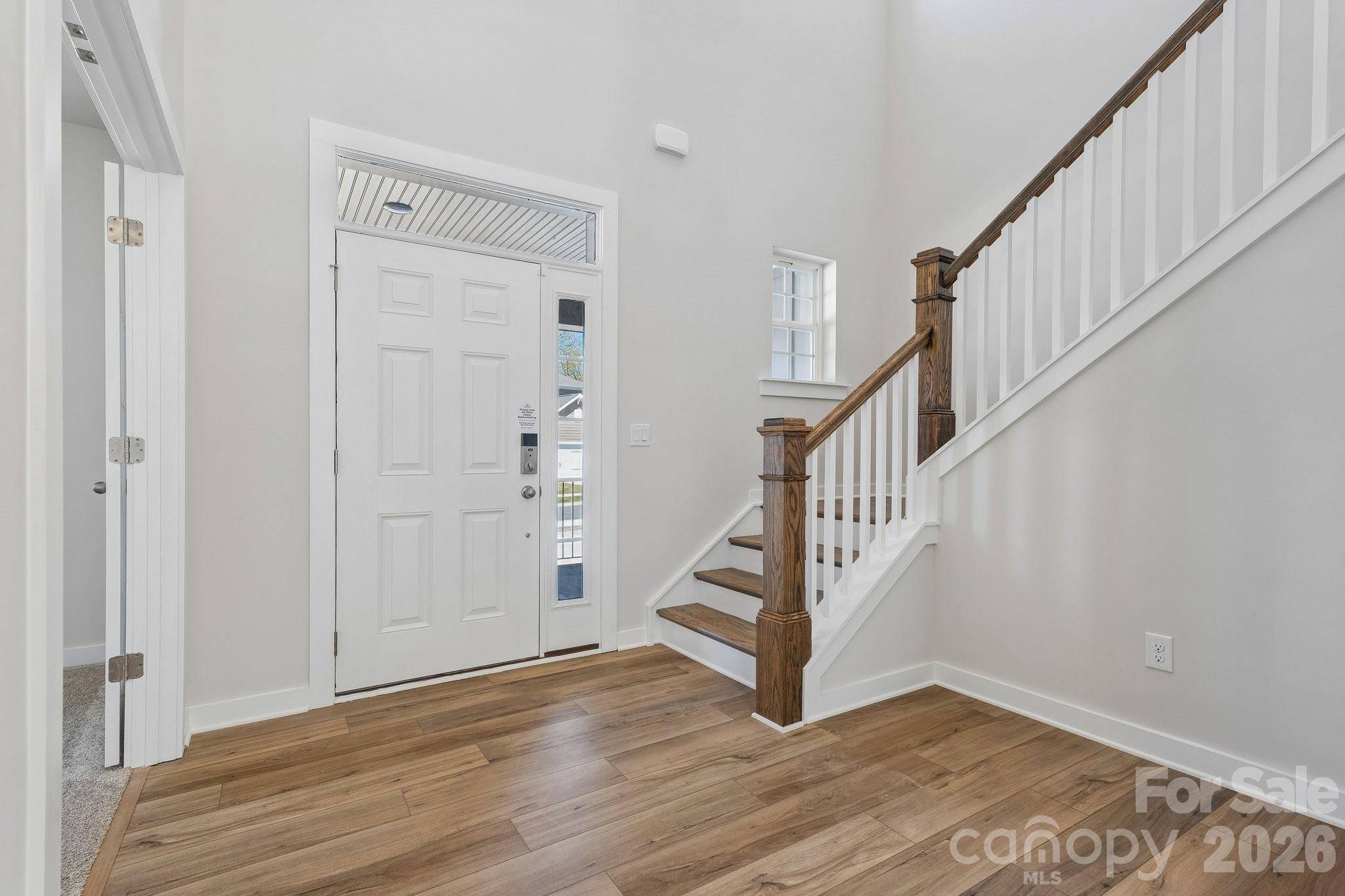 208 E Warfield DR, Mooresville, NC 28115