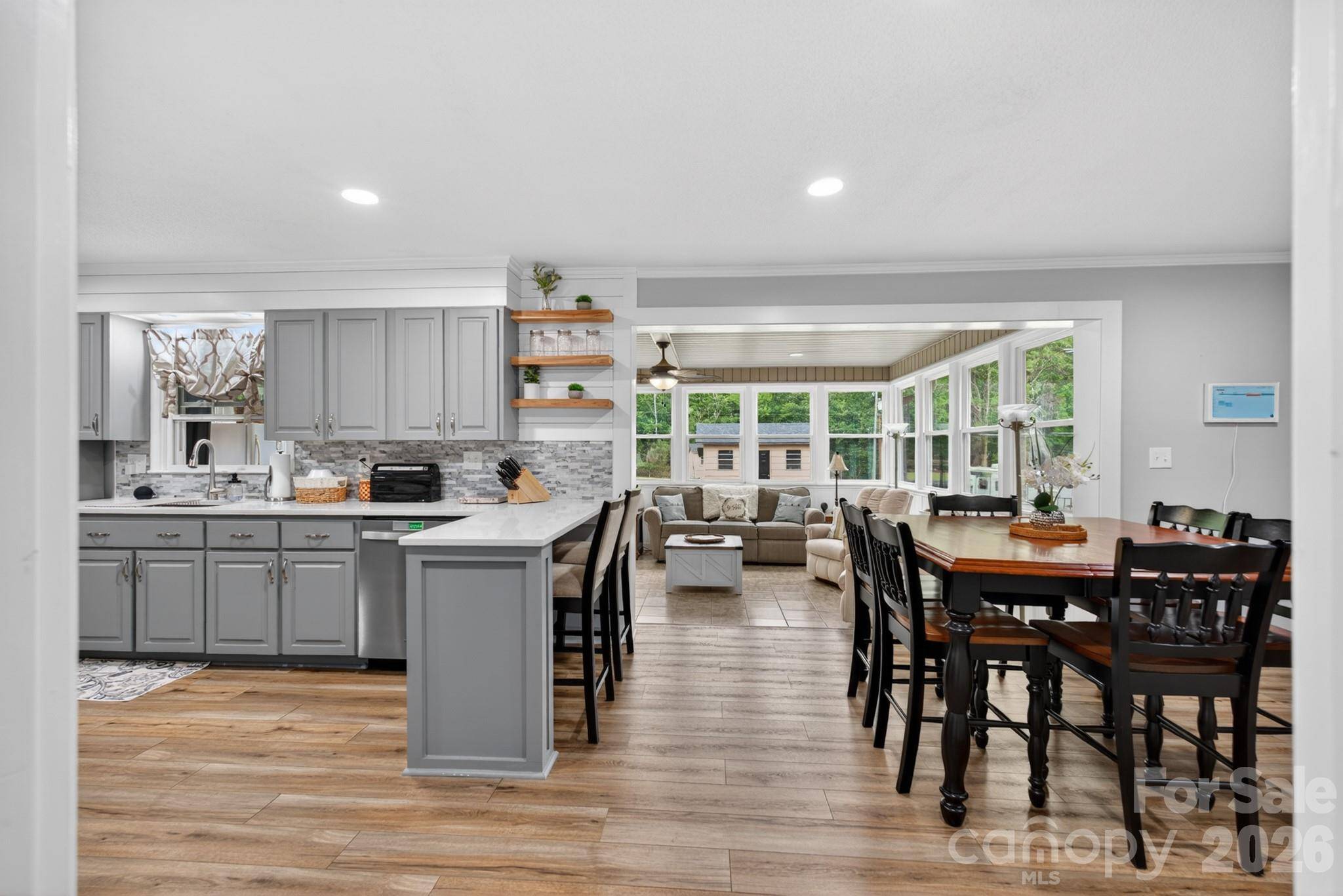 1172 Rainbow CIR, Catawba, SC 29704